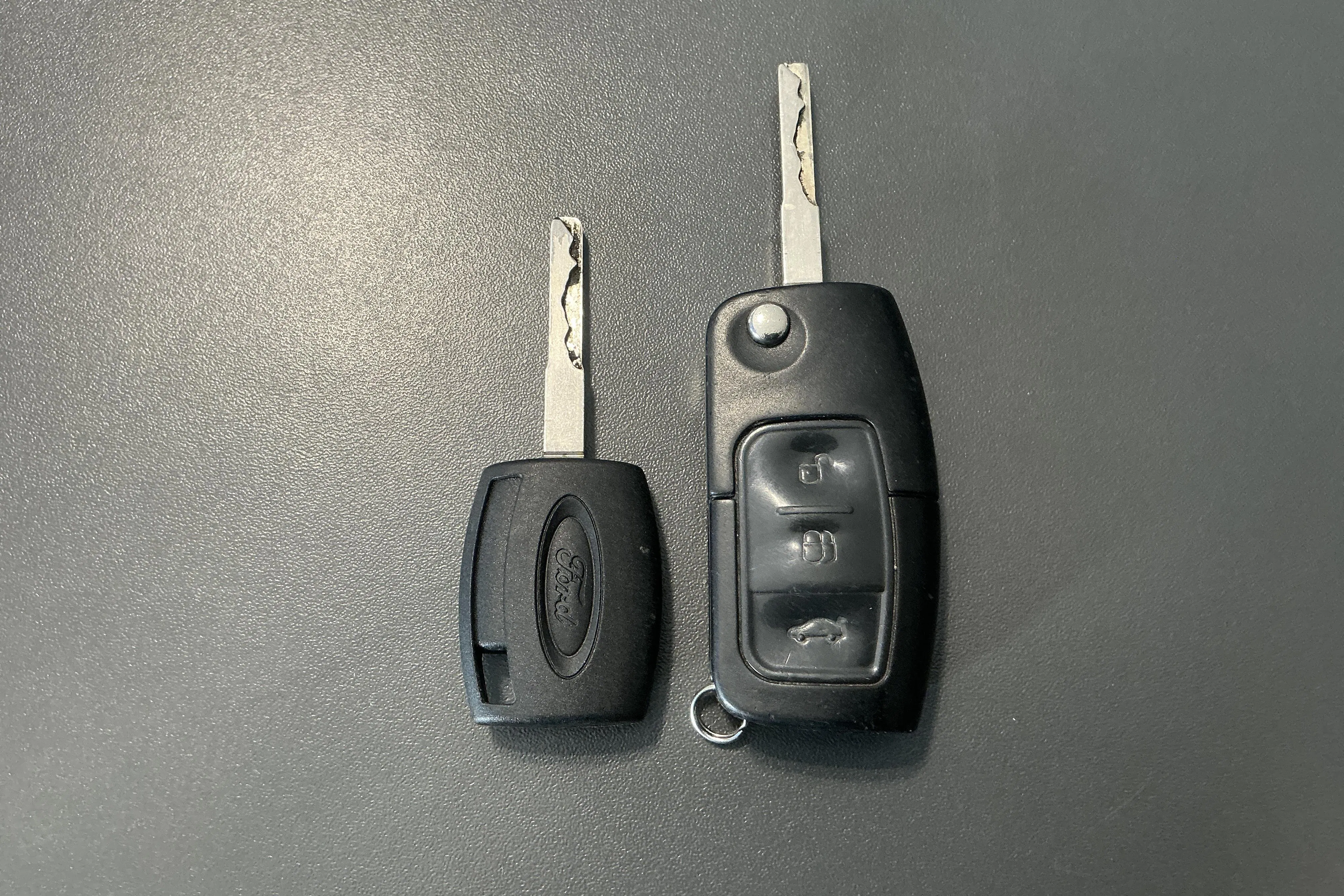 Presentation photo 15 of 15: Ford Focus 1.8 Flexifuel Kombi (125hk) - 108 990 km - Manual - gray - 2010