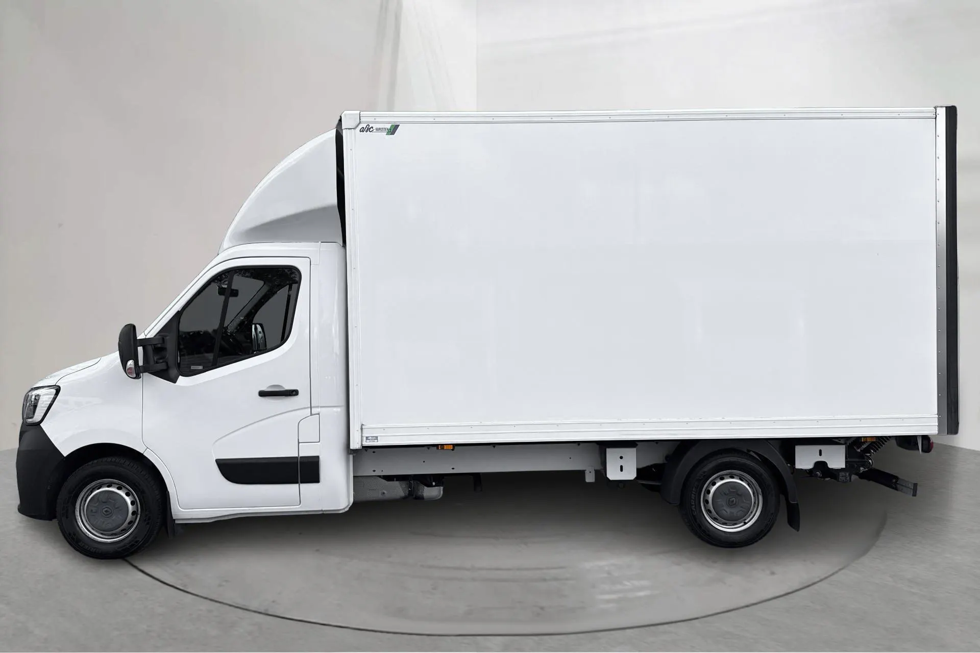 Presentationsfoto 2 av 14: Renault Master 2.3 dCi Pickup/Chassi 2WD (145hk) - 4 382 mil - Manuell - vit - 2023