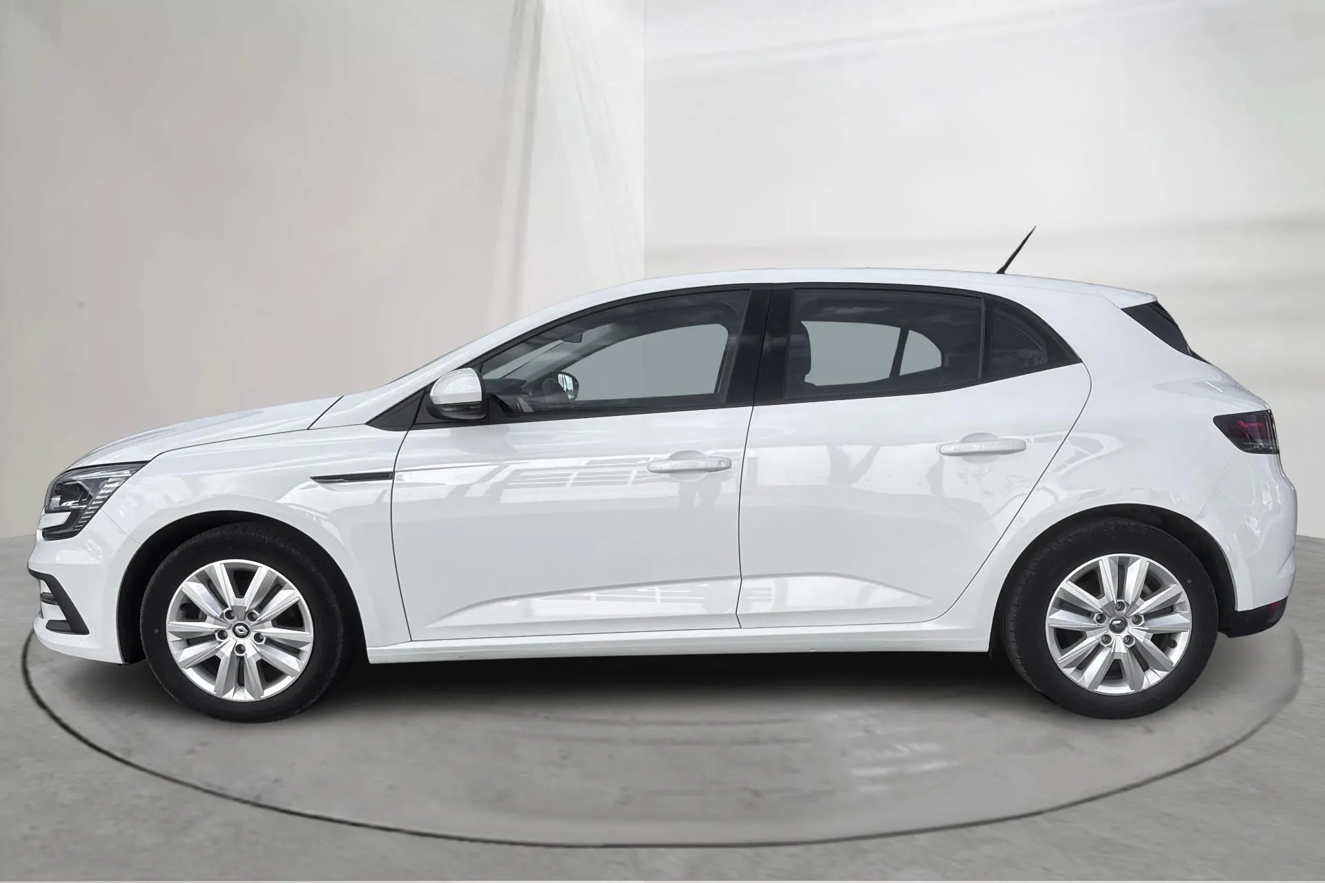 Presentationsfoto 2 av 14: Renault Mégane 1.5 dCi 5dr (115hk) - 7 510 mil - Automat - vit - 2023