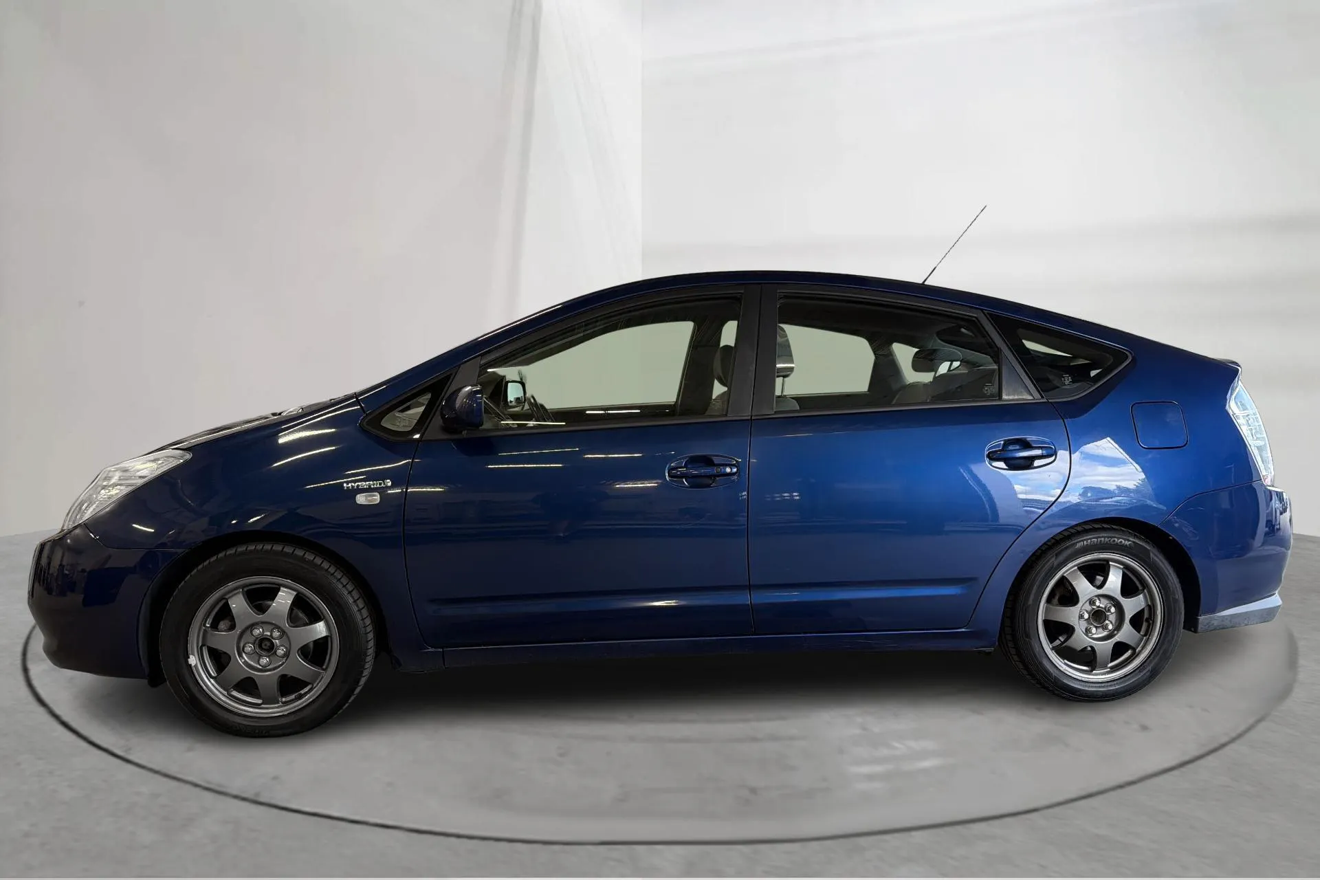 Presentation photo 2 of 13: Toyota Prius 1.5 Hybrid (78hk) - 190 650 km - Automatic - blue - 2009