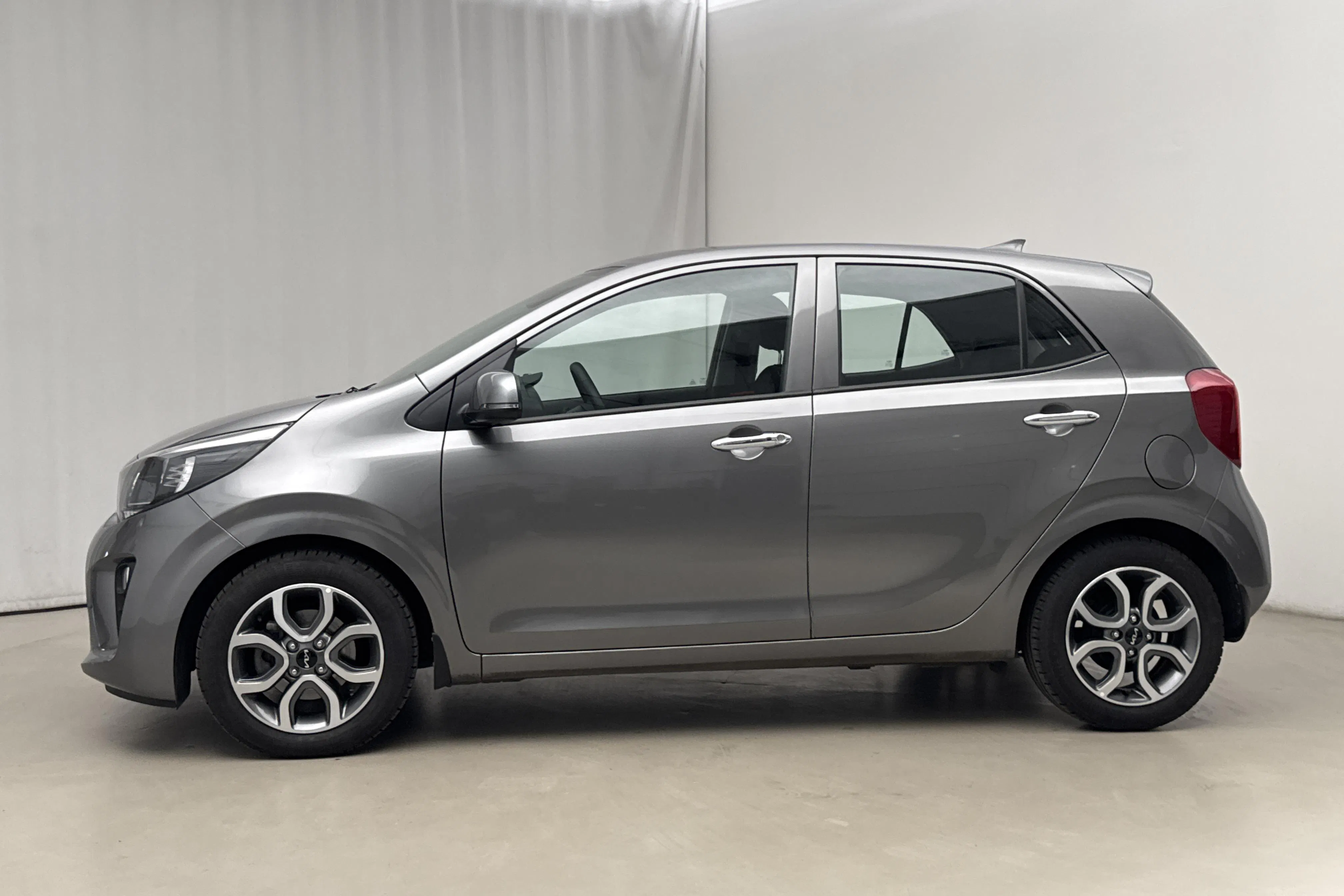 Presentationsfoto 2 av 18: KIA Picanto 1.0 DPI (67hk) - 1 021 mil - Automat - grå - 2023