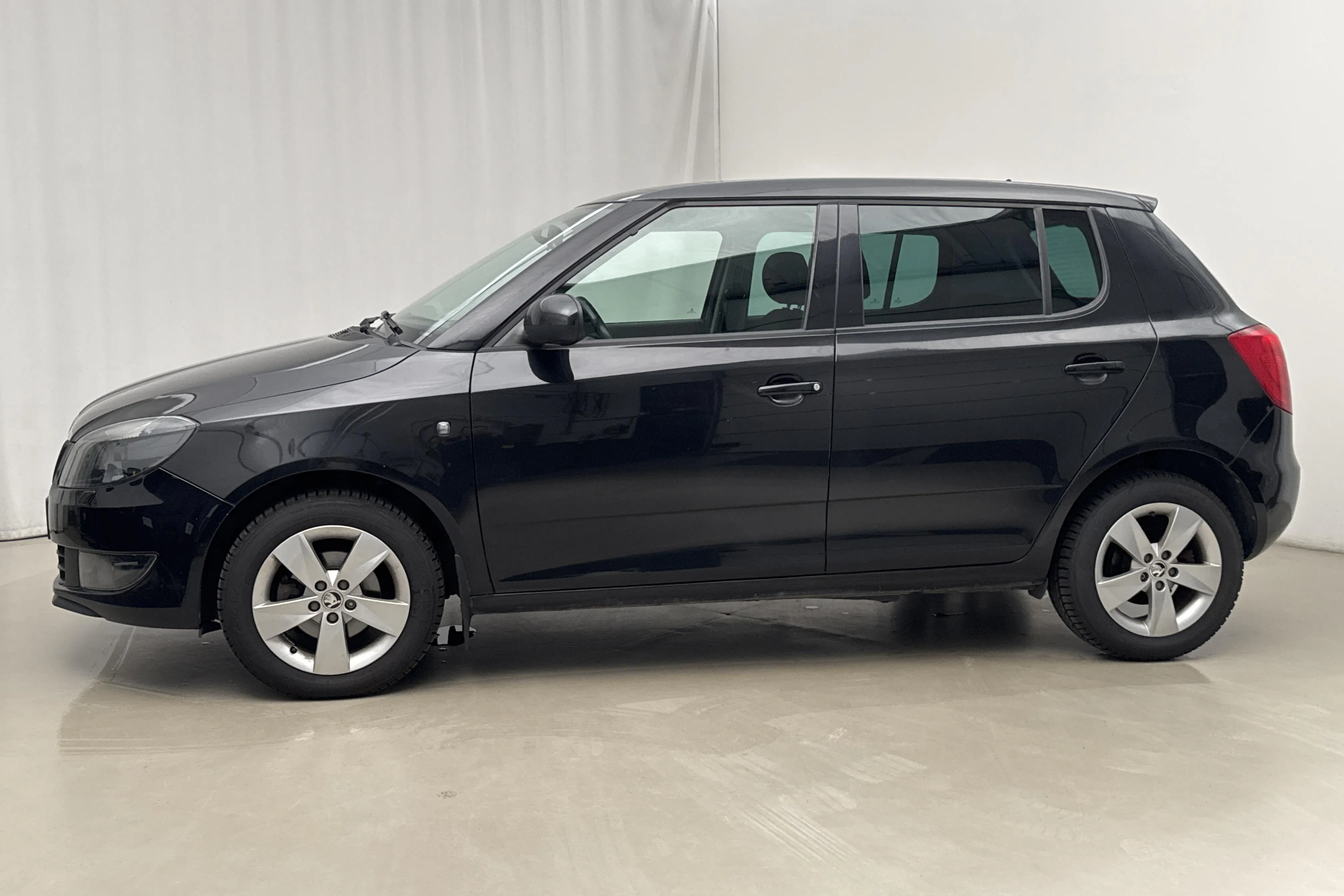 Presentationsfoto 2 av 15: Skoda Fabia 1.2 TSI (86hk) - 9 225 mil - Manuell - svart - 2015