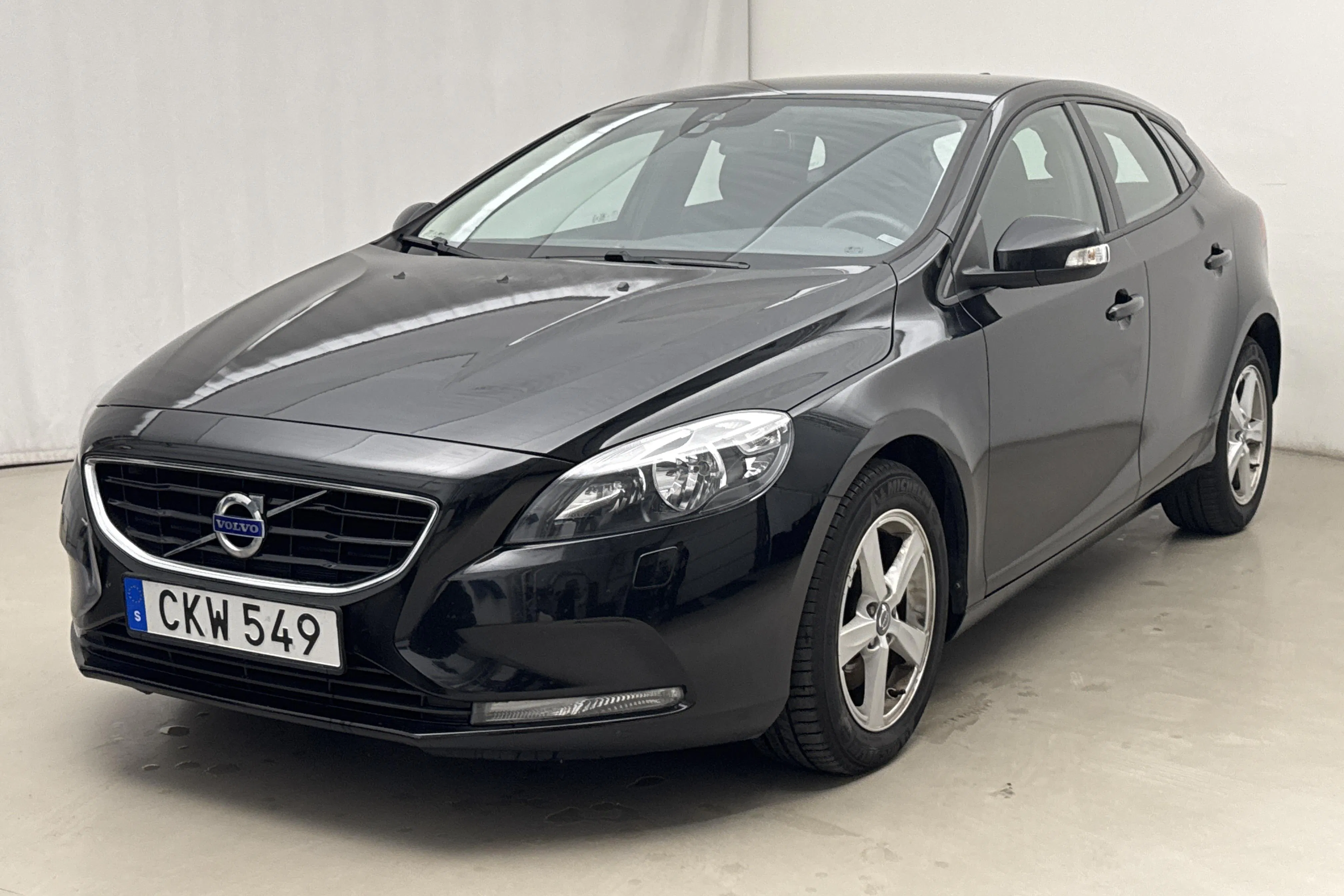Presentation photo 1 of 19: Volvo V40 T3 (150hk) - 78 130 km - Manual - black - 2014