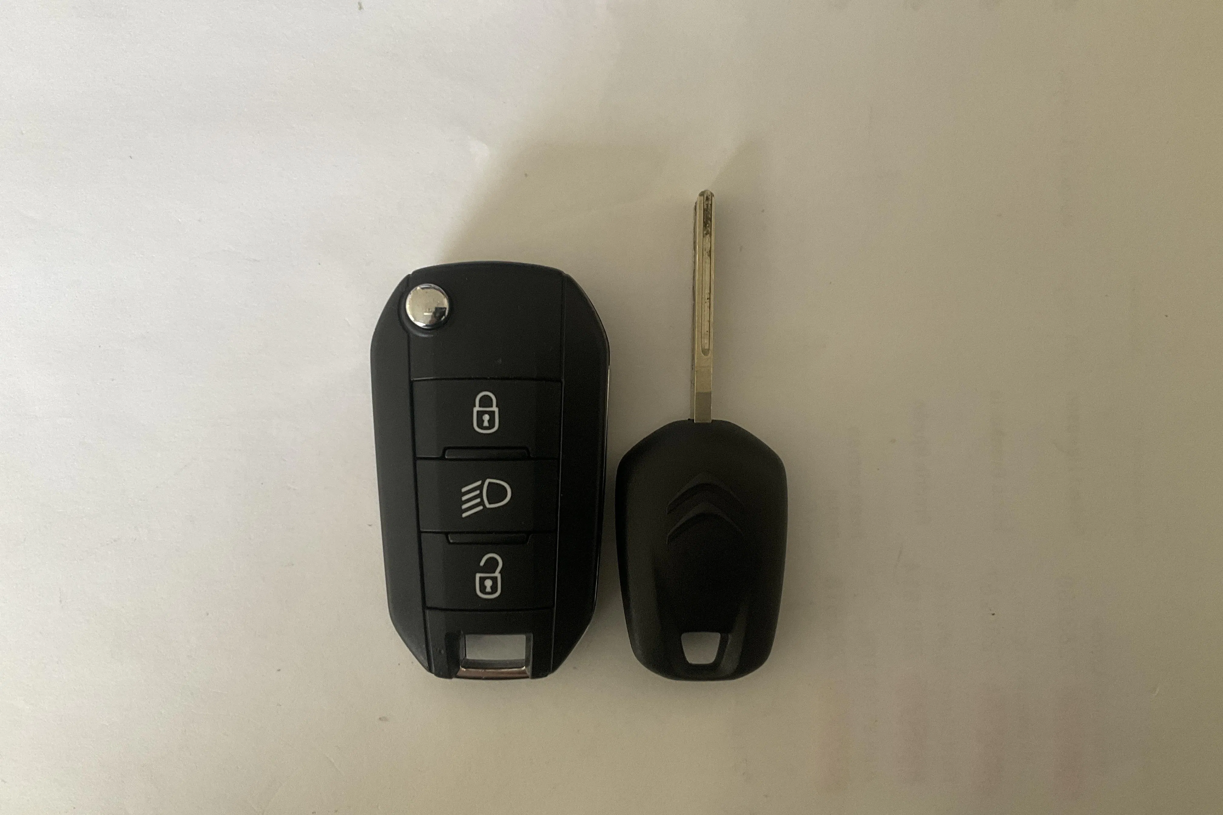 Presentation photo 13 of 13: Citroën C3 PureTech (82hk) - 38 200 km - Manual - white - 2022