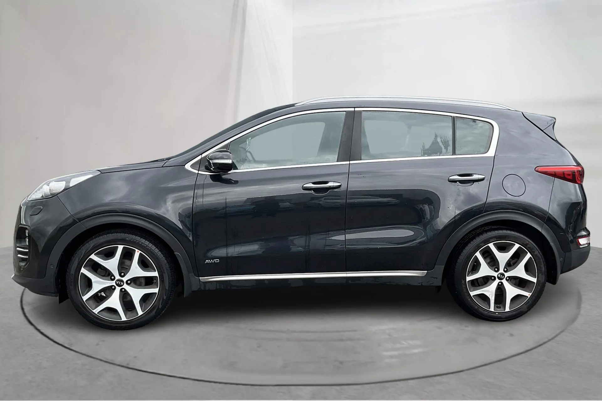 Presentation photo 2 of 17: KIA Sportage 2.0 CRDi AWD (184hk) - 102 270 km - Automatic - black - 2016