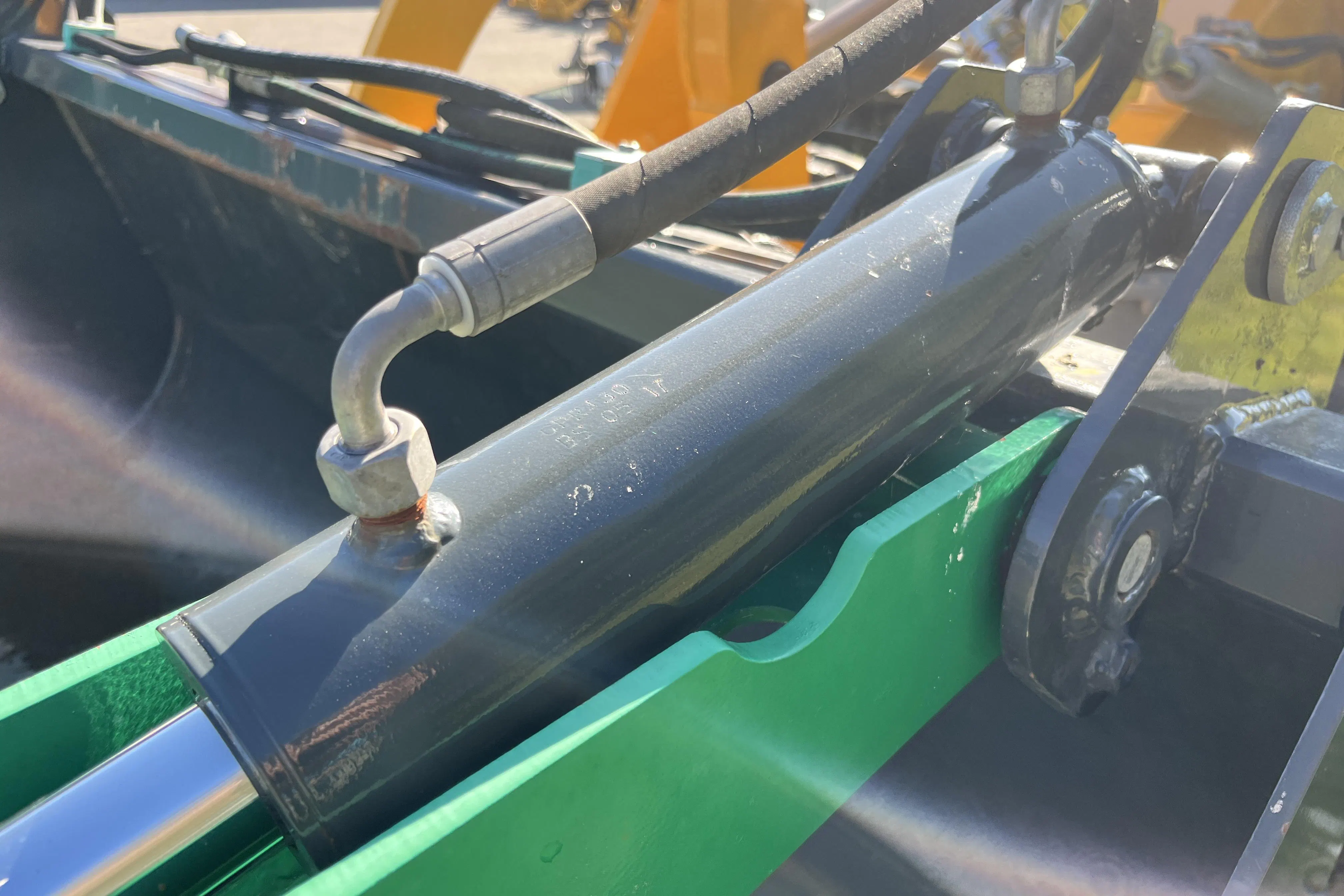 Presentationsfoto 14 av 14: PRODIG SKOPA ( KLÄMSKOPA) FÄSTE Passar maskiner från märket ”PAUSE” 2000 mm bredd - 0 km - 2017
