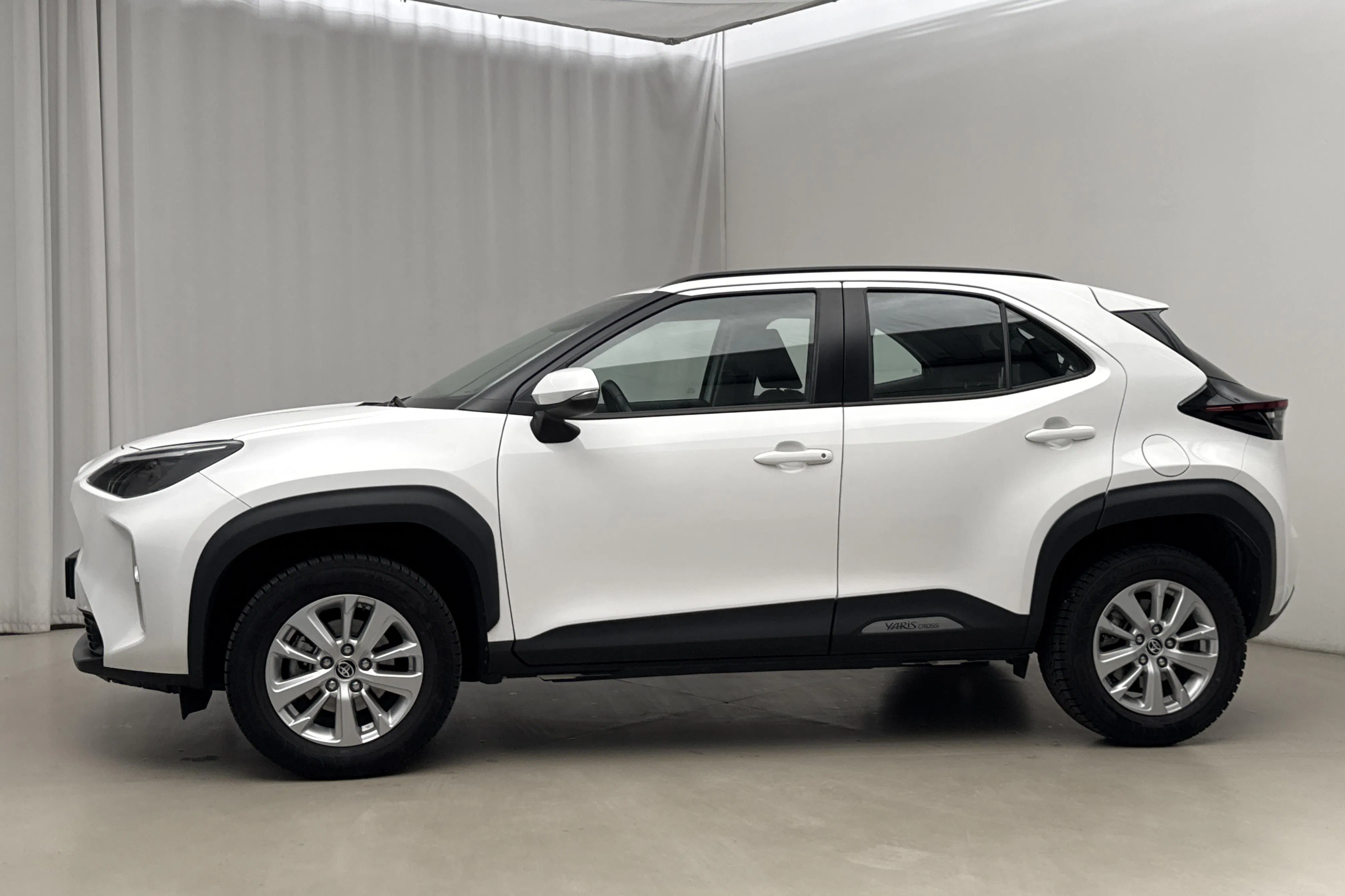 Presentation photo 2 of 15: Toyota Yaris Cross 1.5 Hybrid (116hk) - 21 820 km - Automatic - white - 2022
