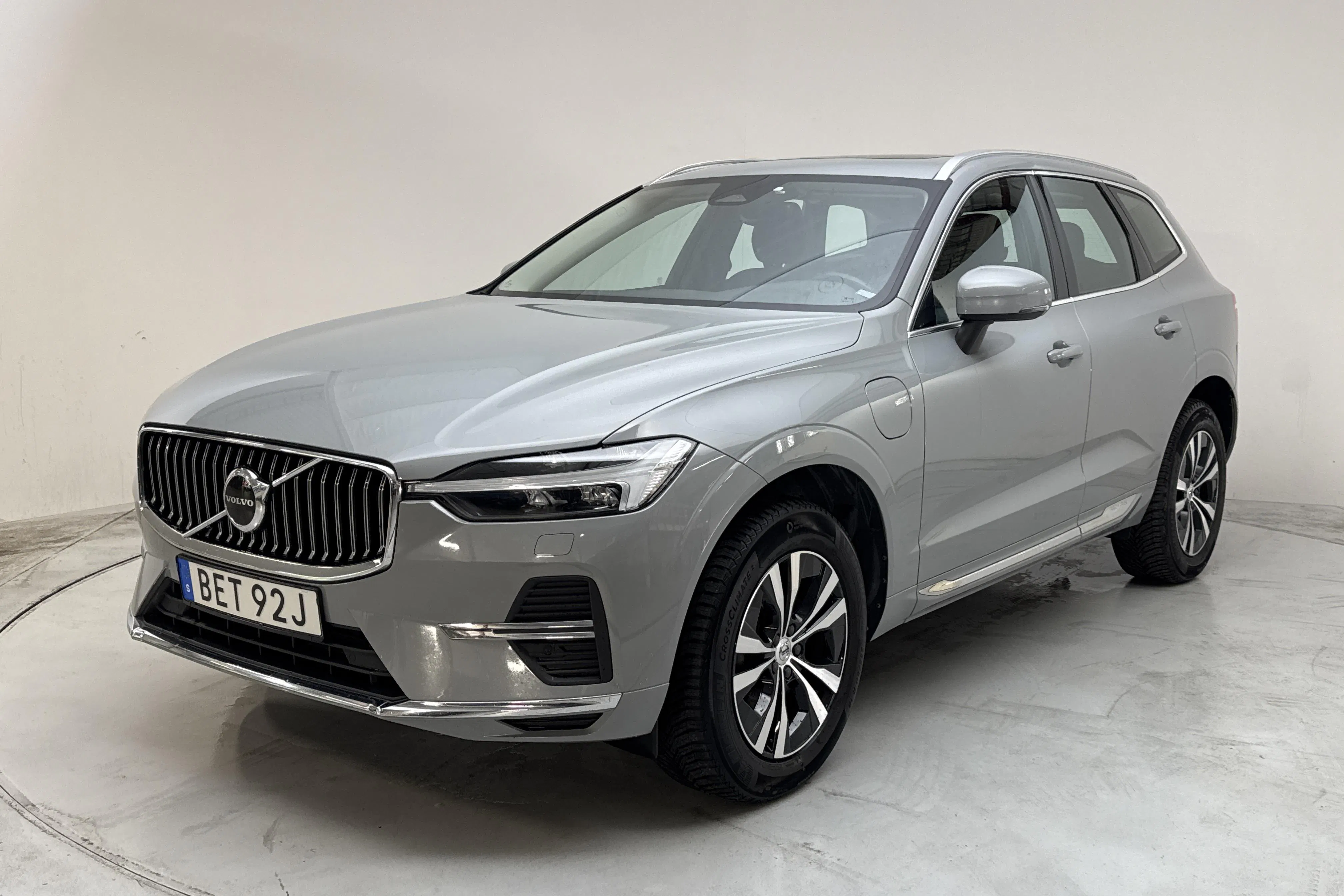 Presentation photo 1 of 18: Volvo XC60 T6 AWD Recharge (350hk) - 138 550 km - Automatic - gray - 2024