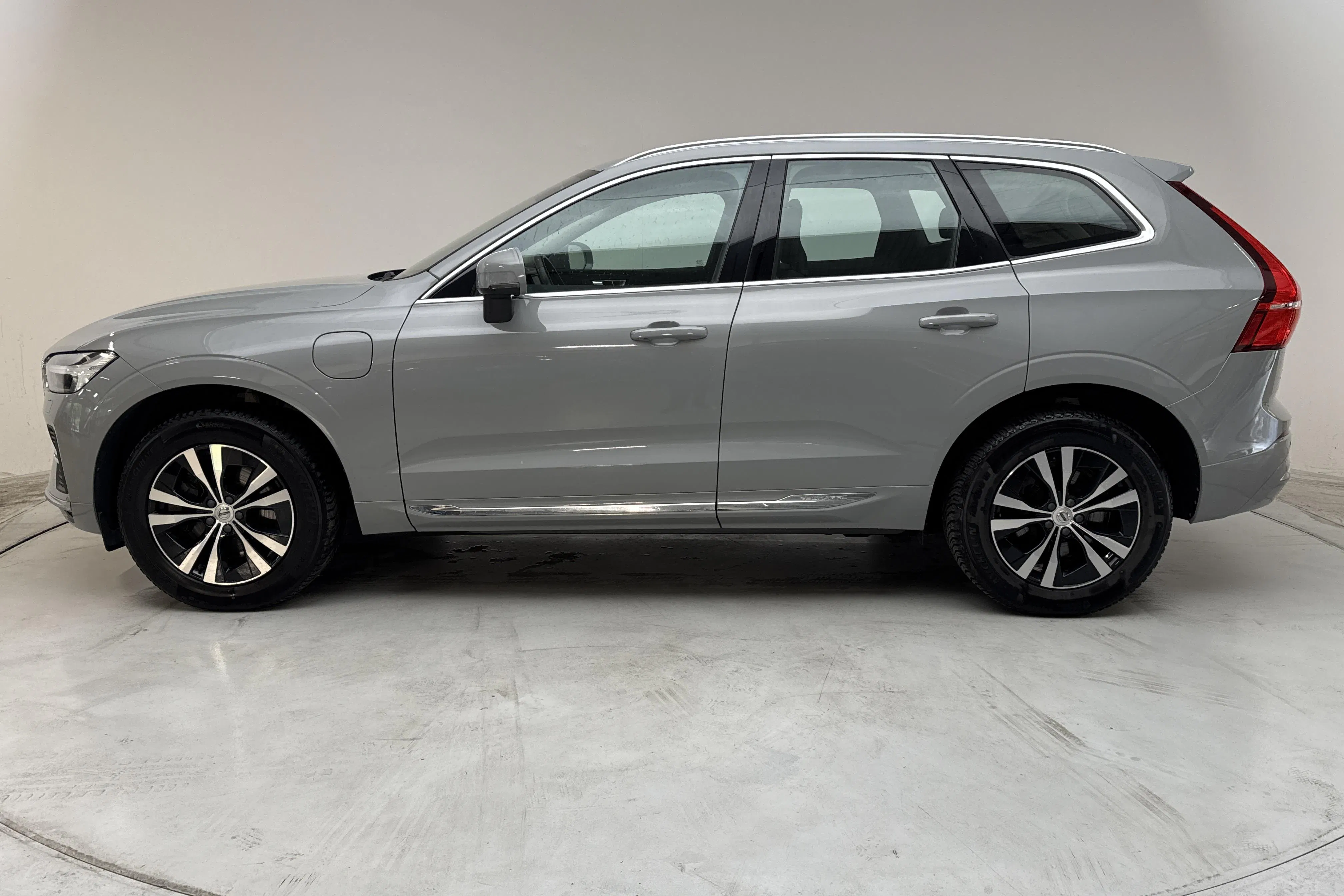 Presentation photo 2 of 18: Volvo XC60 T6 AWD Recharge (350hk) - 138 550 km - Automatic - gray - 2024