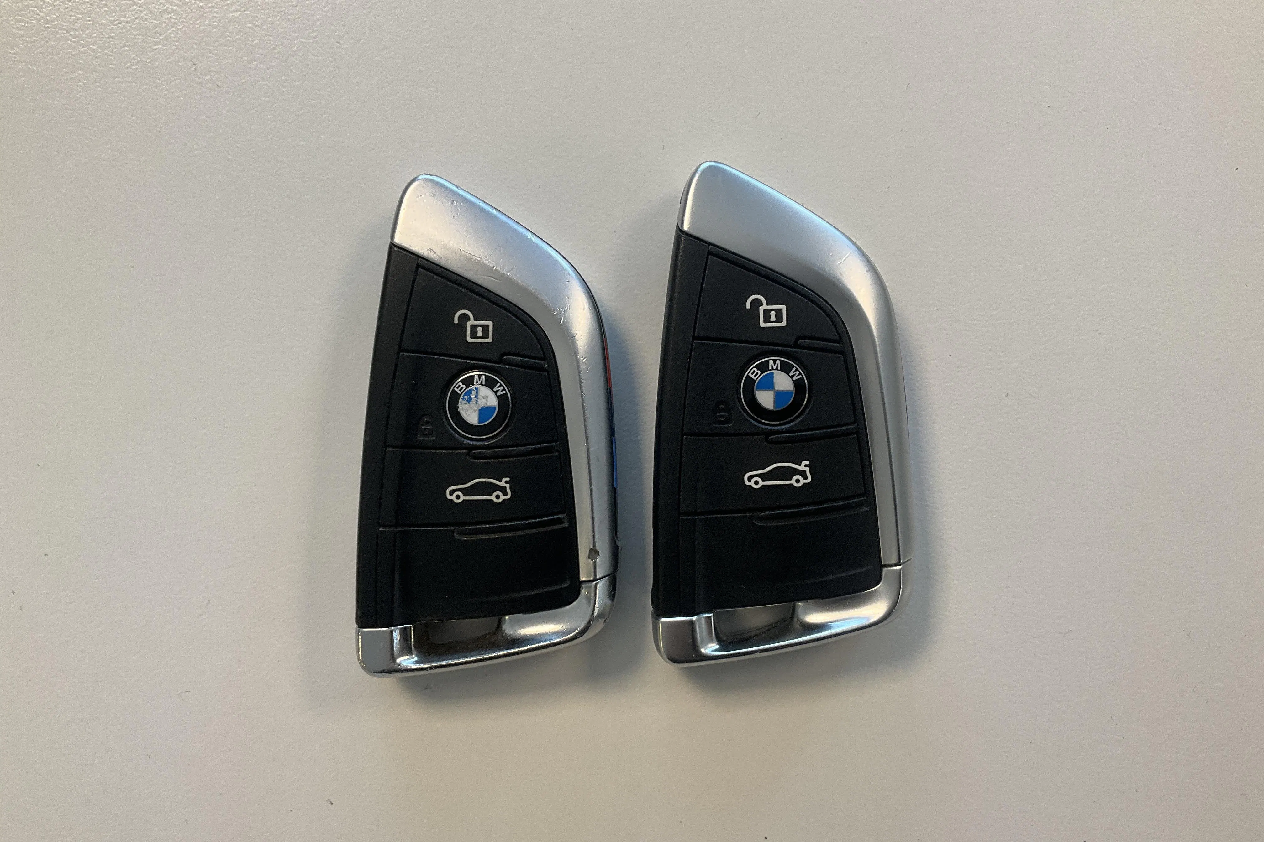 Presentationsfoto 18 av 18: BMW X6 M50d, F16 (381hk) - 17 160 mil - Automat - röd - 2016