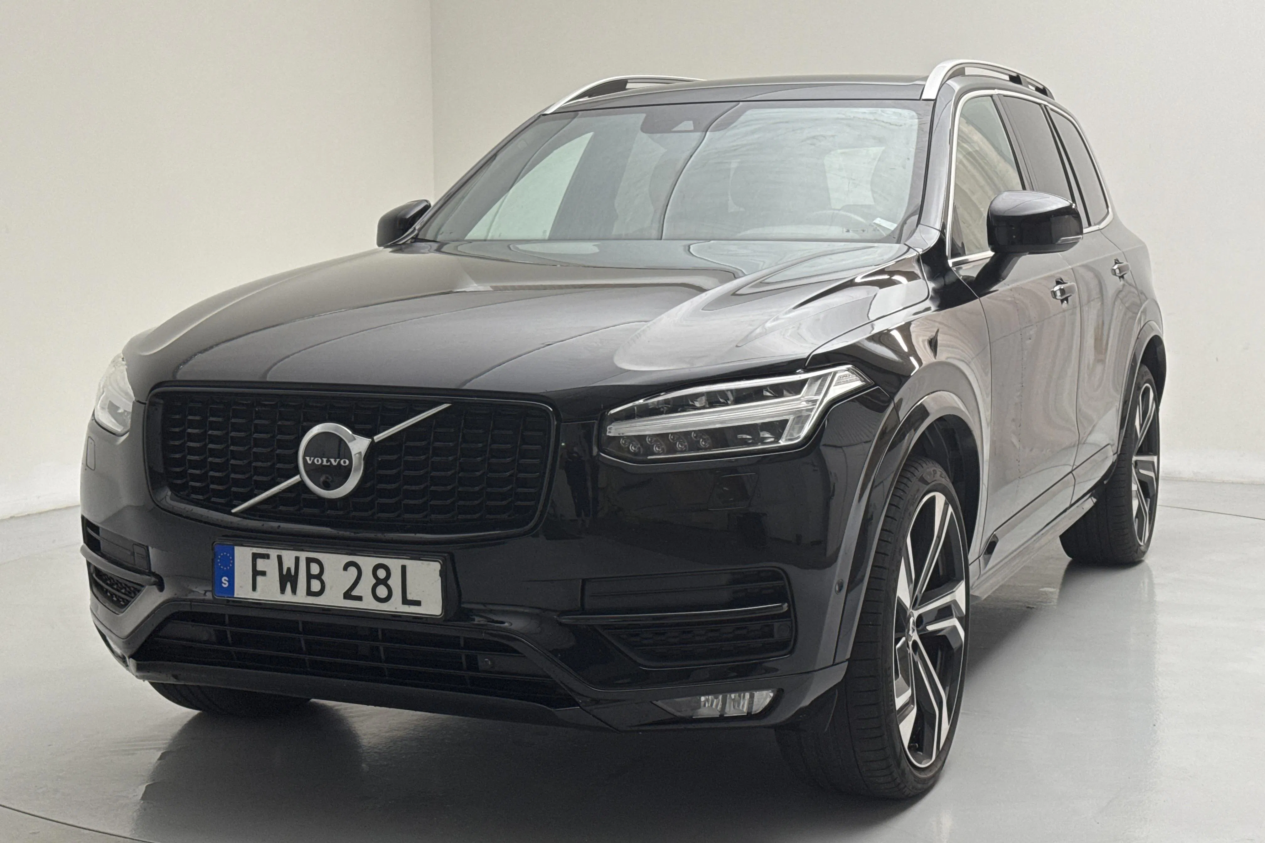 Presentation photo 1 of 14: Volvo XC90 D5 AWD (225hk) - 214 600 km - Automatic - black - 2016