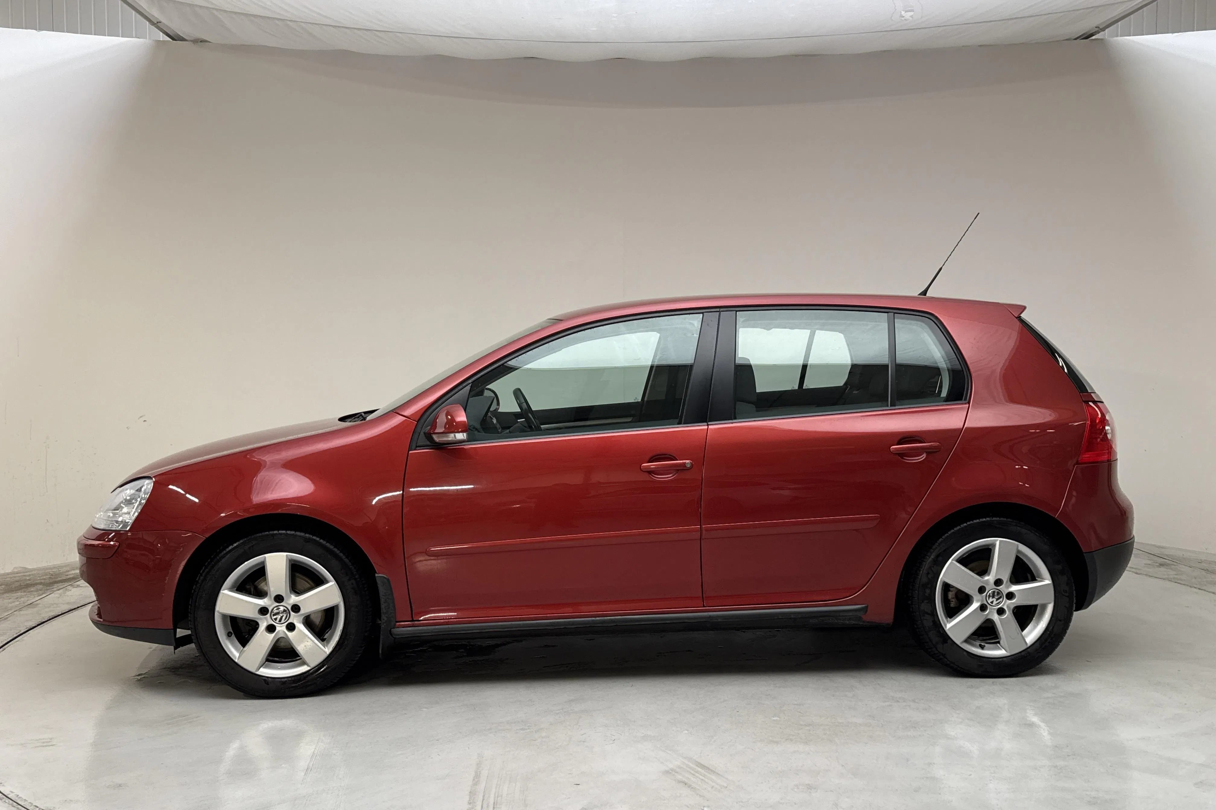 Presentation photo 2 of 11: VW Golf A5 1.4 TSI 5dr (140hk) - 114 770 km - Manual - red - 2007