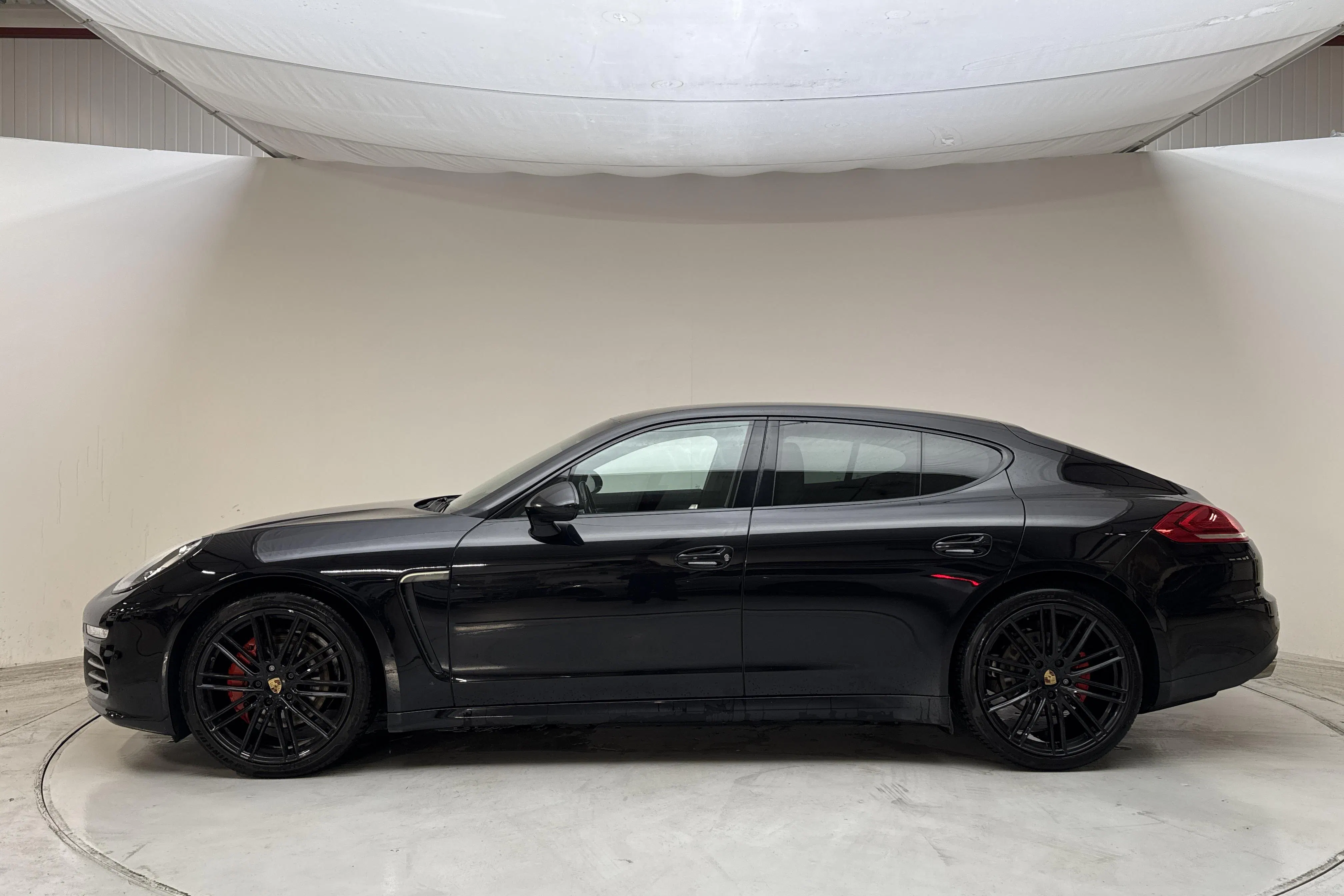 Presentation photo 2 of 17: Porsche Panamera 4 (310hk) - 202 140 km - Automatic - black - 2015