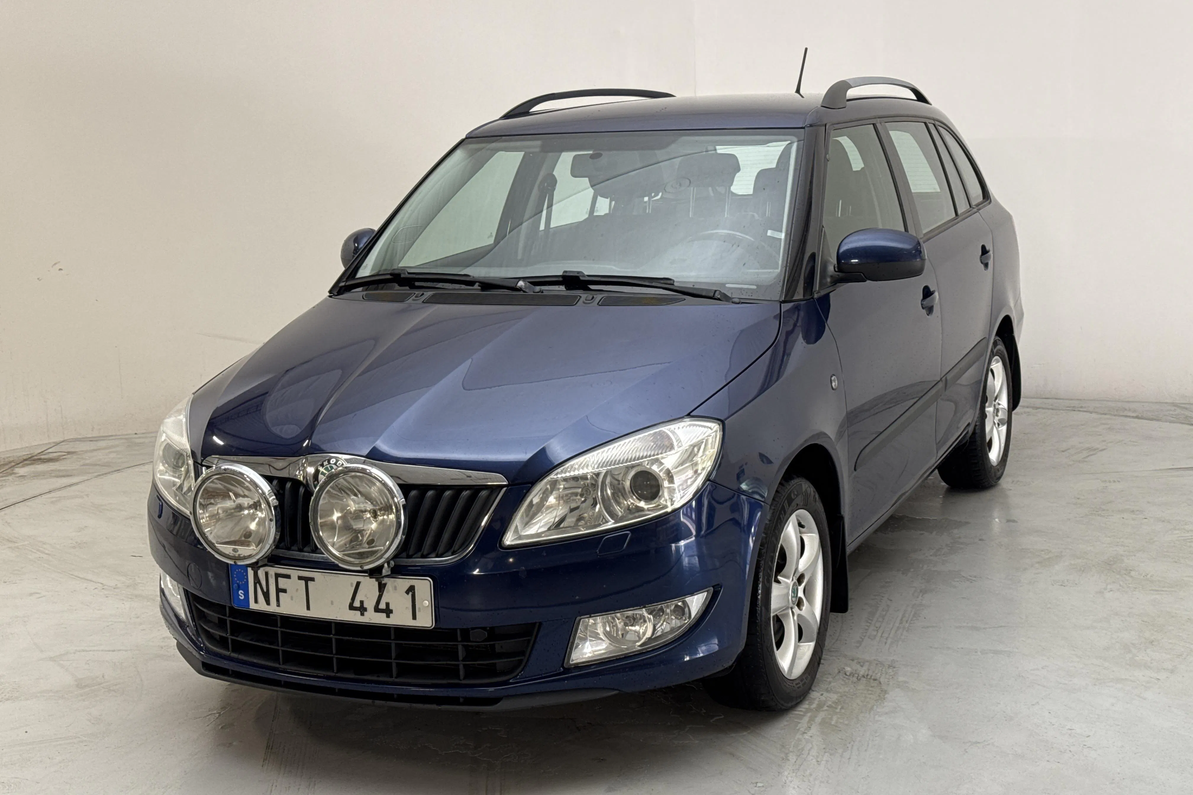 Presentationsfoto 1 av 13: Skoda Fabia 1.2 TSI Combi (86hk) - 15 953 mil - Manuell - Mörkblå - 2013