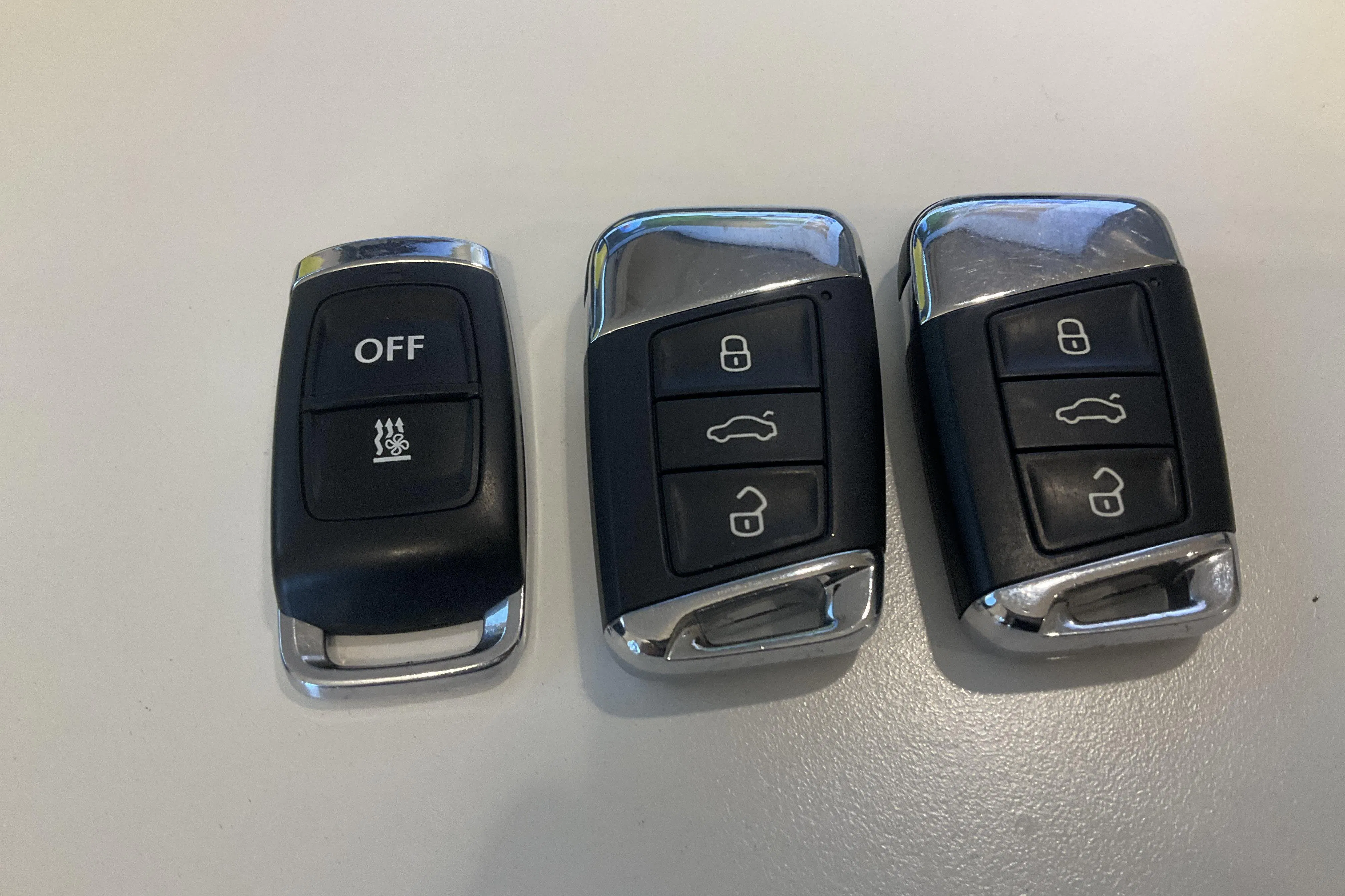 Presentationsfoto 21 av 21: VW Passat 2.0 TDI Sportscombi 4Motion (200hk) - 11 292 mil - Automat - svart - 2021