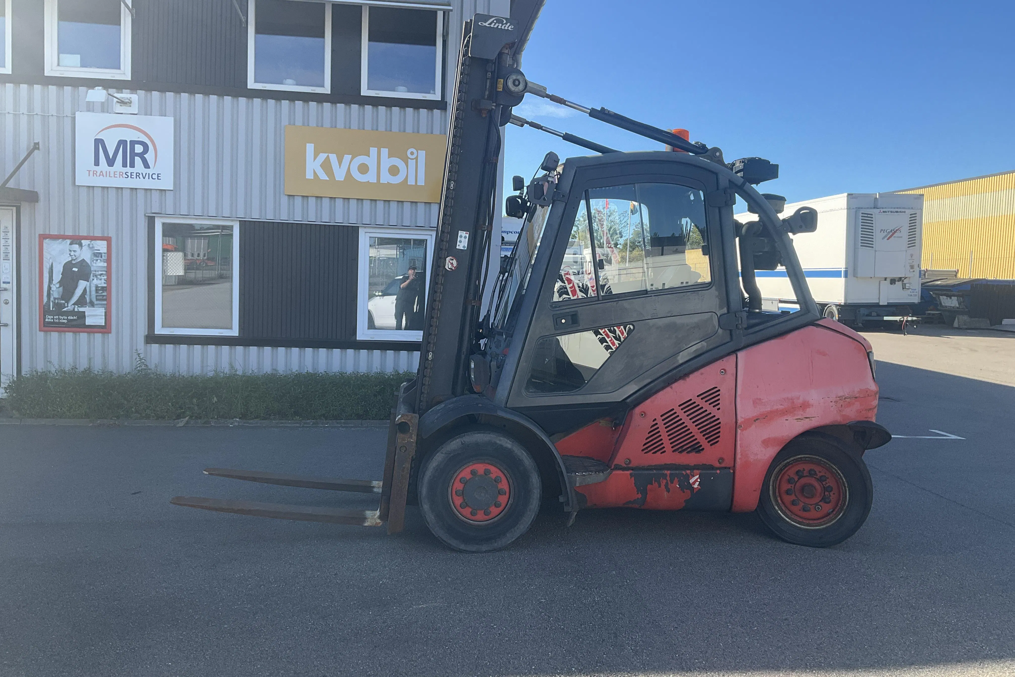 Presentationsfoto 1 av 24: Linde Motviktstruck - 