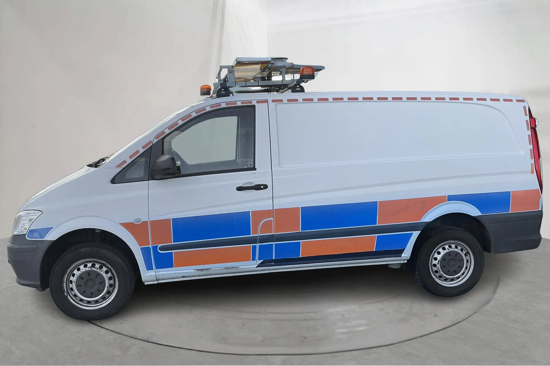 Presentationsfoto 2 av 16: Mercedes Vito 113 CDI 4x4 W639 (136hk) - 11 082 mil - Automat - vit - 2013
