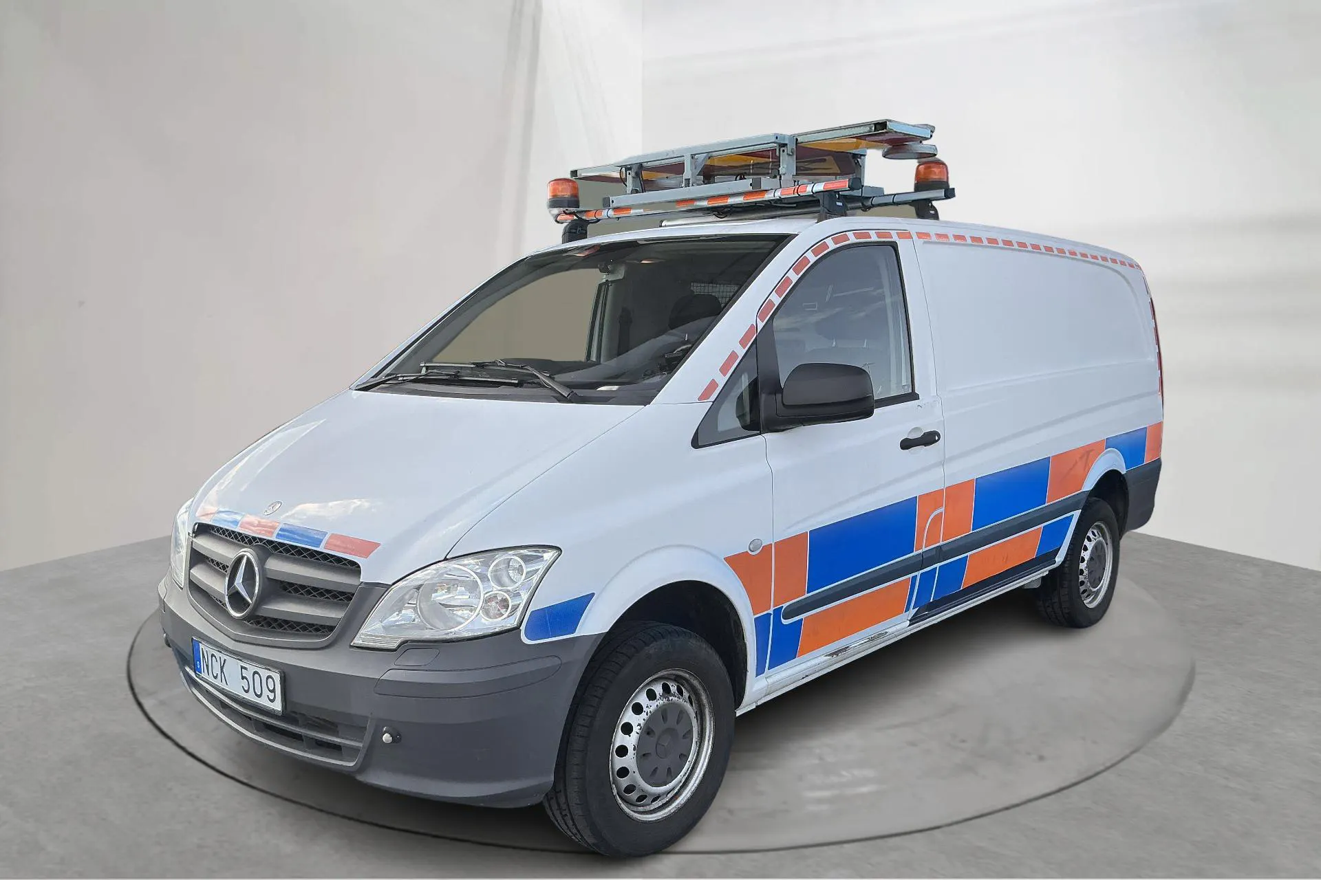 Presentationsfoto 1 av 16: Mercedes Vito 113 CDI 4x4 W639 (136hk) - 11 082 mil - Automat - vit - 2013