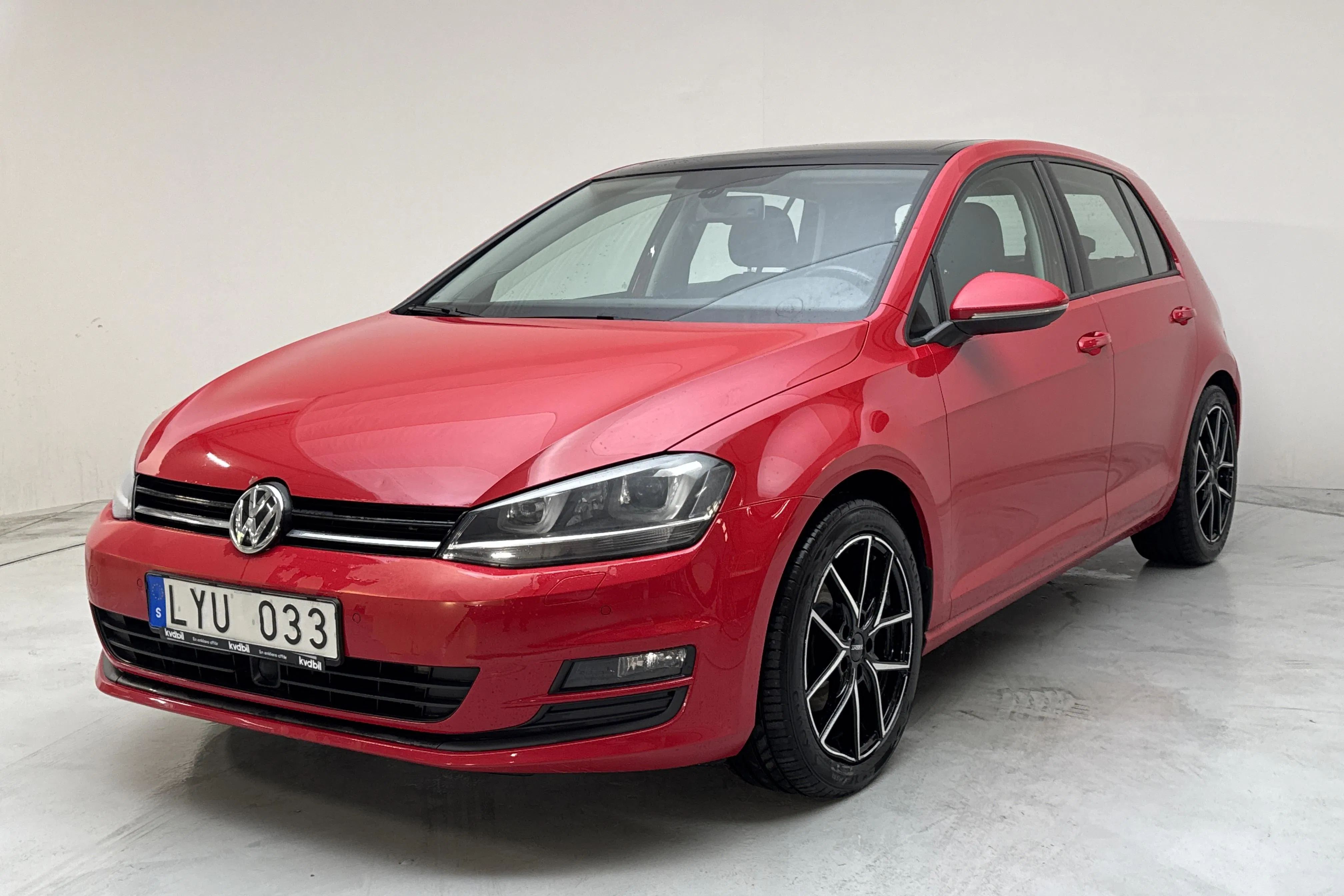 Presentation photo 1 of 15: VW Golf VII 1.6 TDI BlueMotion Technology 5dr 4Motion (105hk) - 198 730 km - Manual - red - 2013
