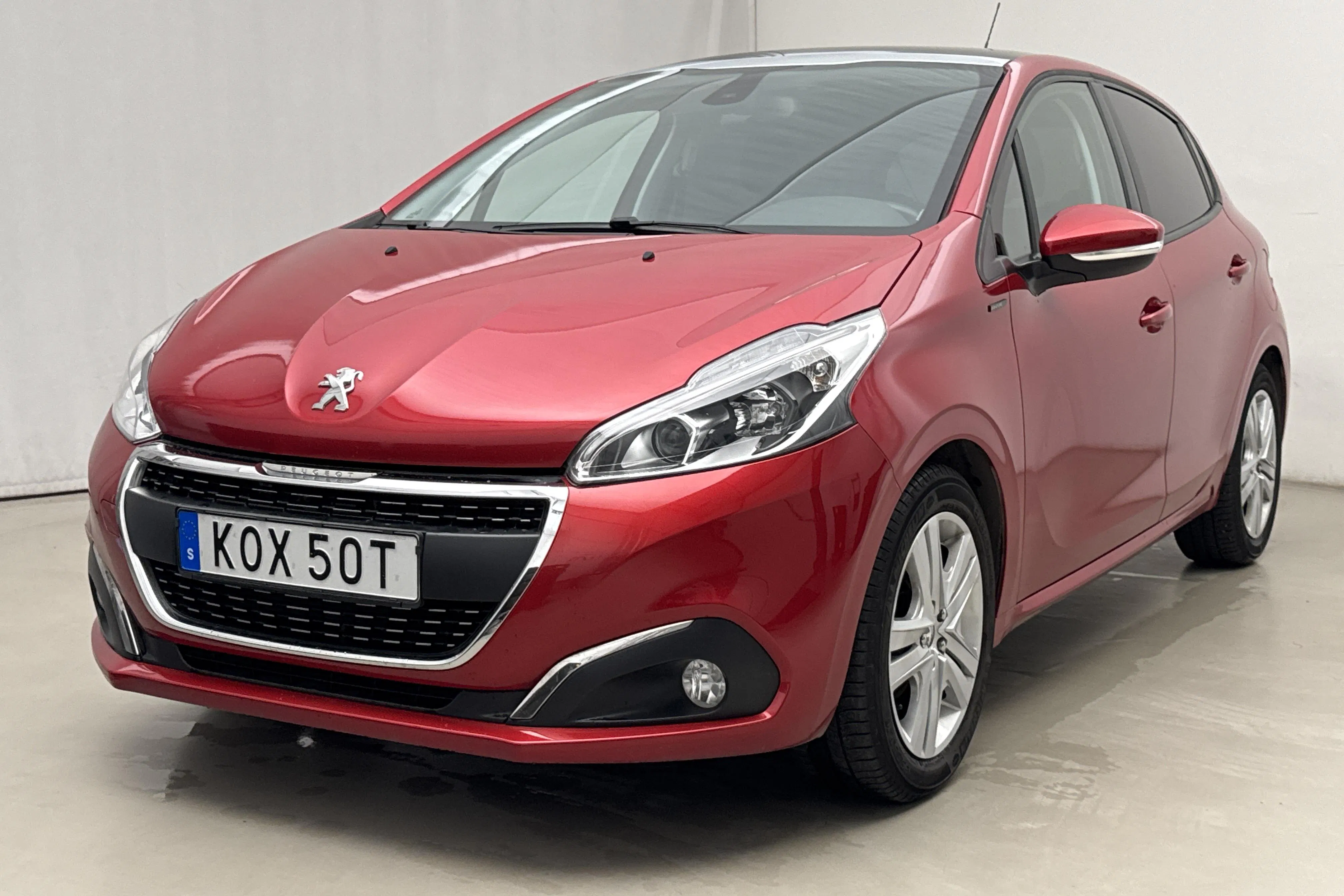 Presentationsfoto 1 av 18: Peugeot 208 PureTech 5dr (82hk) - 7 215 mil - Manuell - 2019