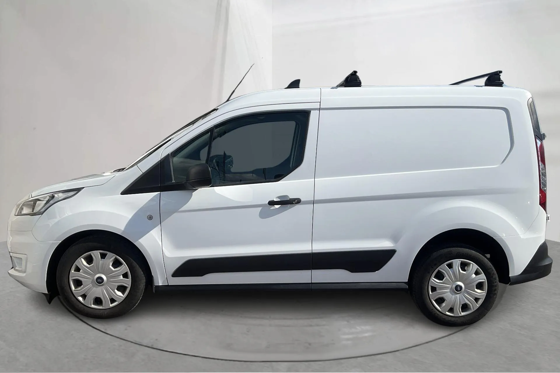 Presentationsfoto 2 av 17: Ford Transit Connect 1.5 EcoBlue (100hk) - 5 064 mil - Manuell - vit - 2022