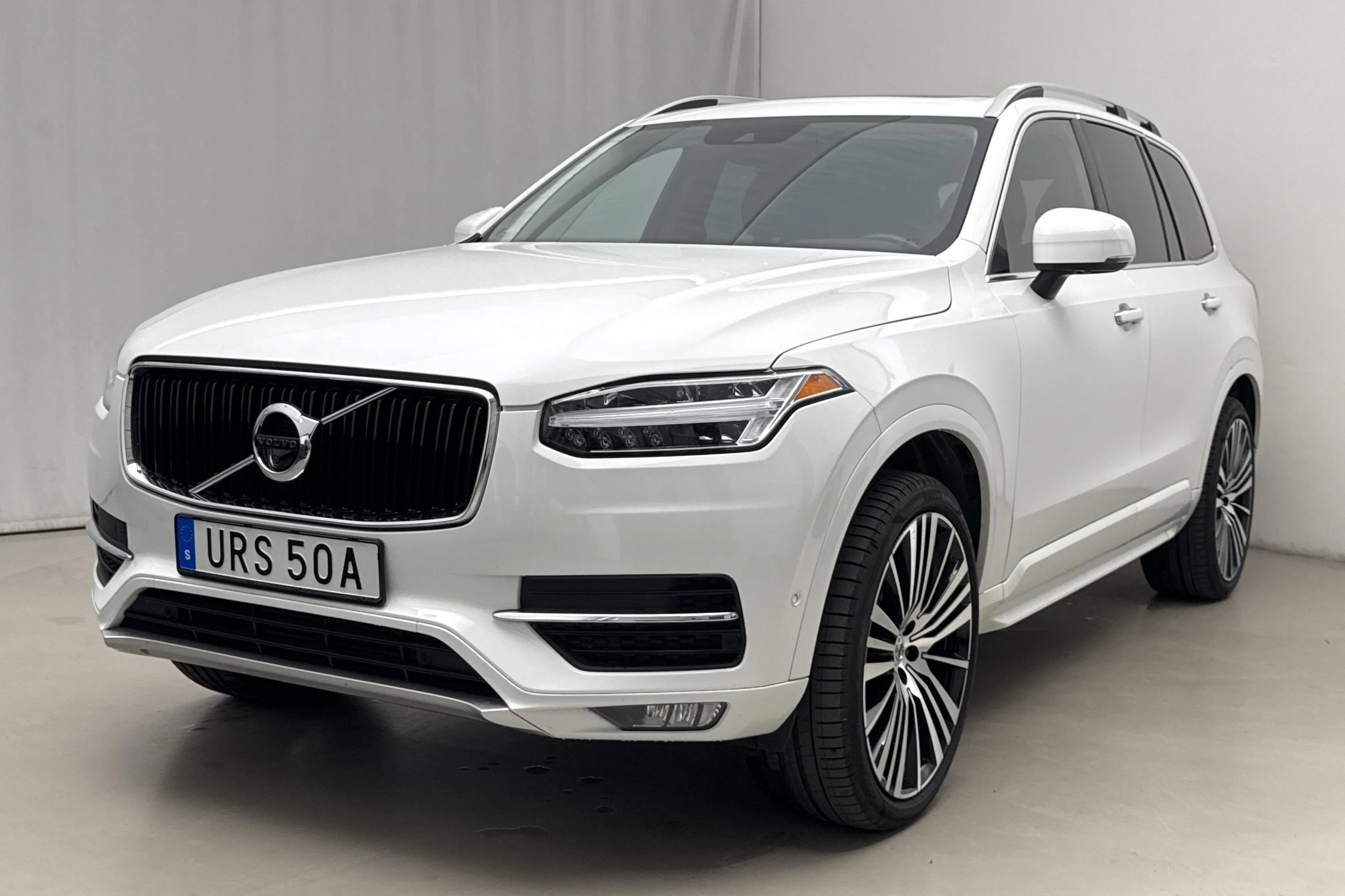 Presentation photo 1 of 25: XC90 XC90 T5 AWD (254hk) - 80 390 km - Automatic - white - 2018
