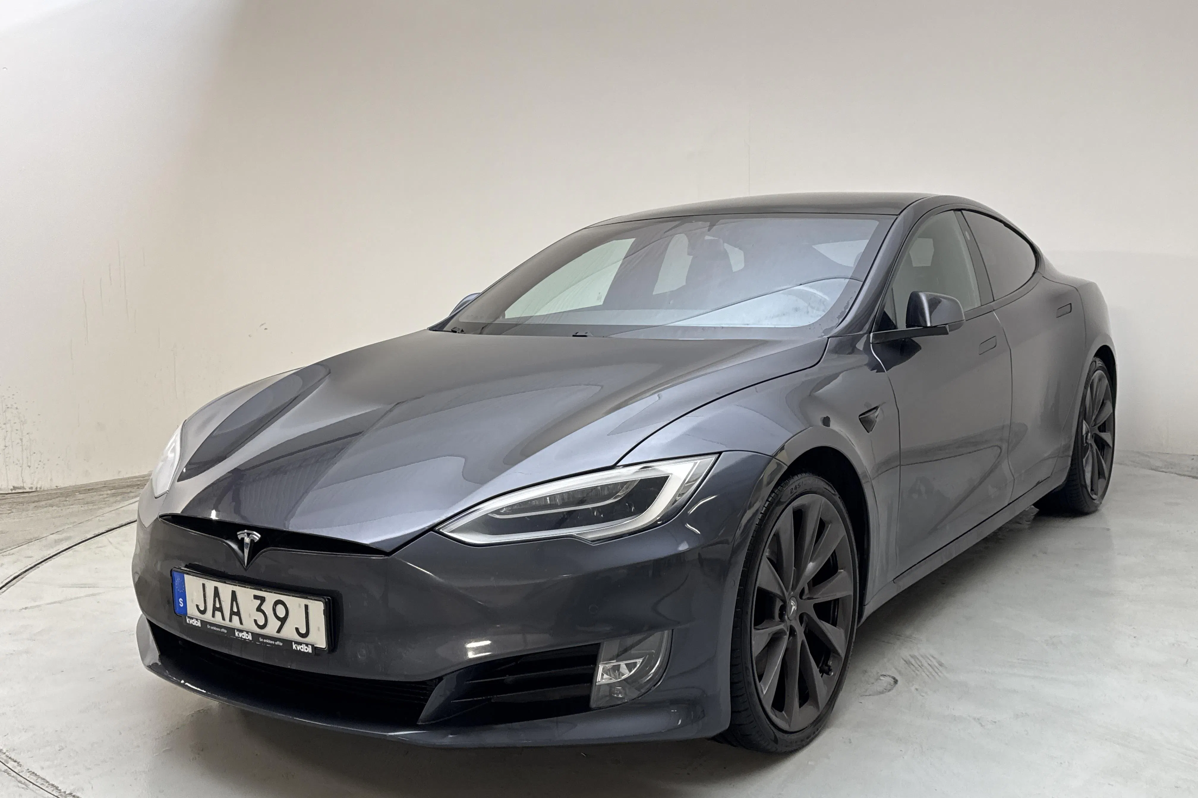 Presentationsfoto 1 av 17: Tesla Model S 100D - 16 164 mil - Automat - grå - 2018