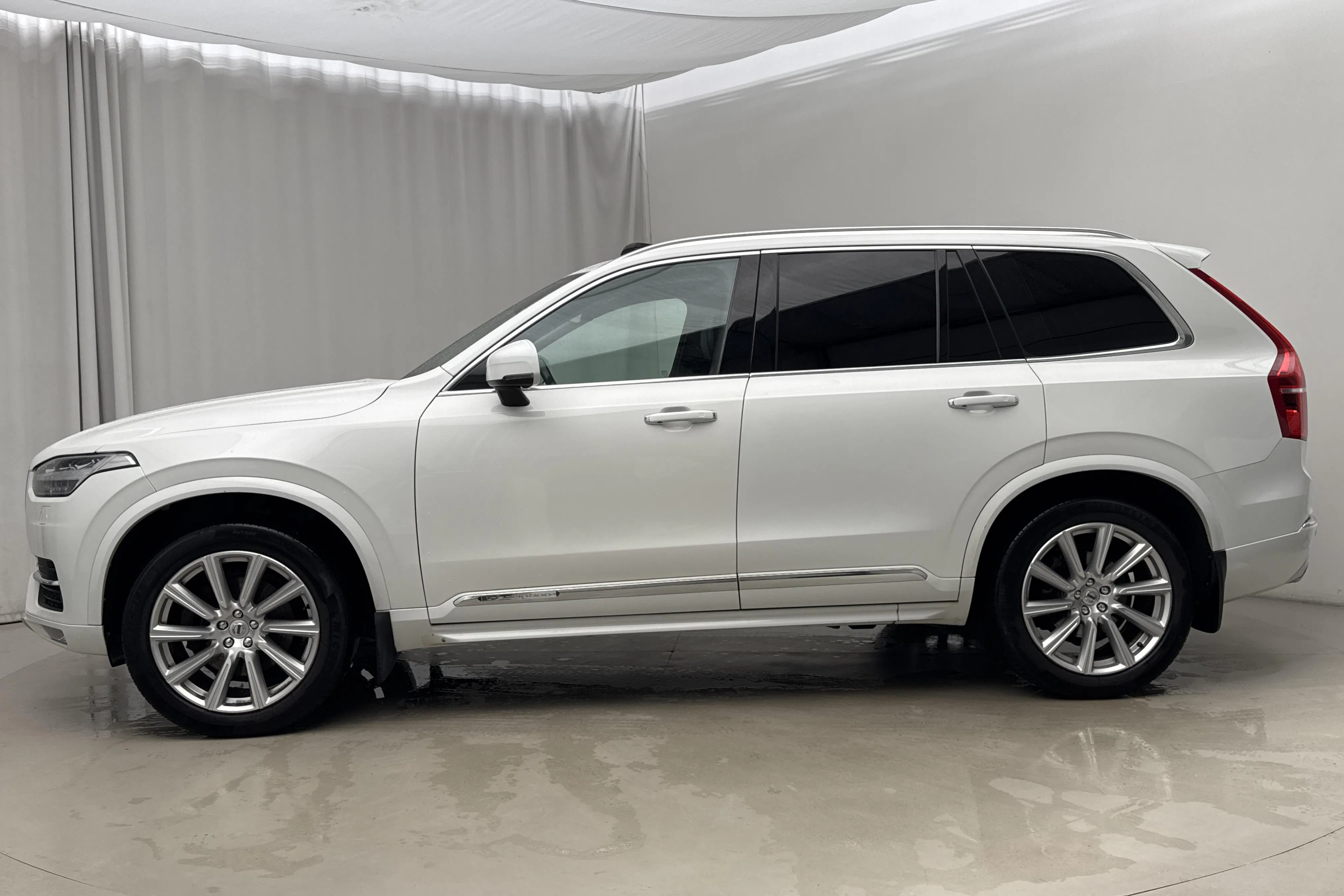 Presentation photo 2 of 24: Volvo XC90 D5 AWD (235hk) - 216 170 km - Automatic - white - 2017