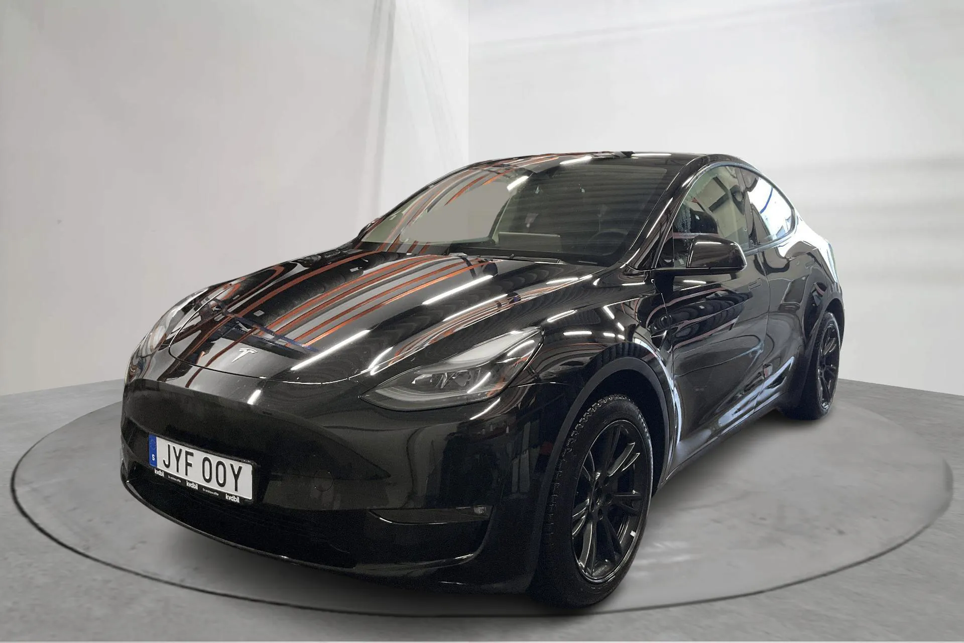 Presentation photo 1 of 22: Tesla Model Y Long Range Dual Motor AWD - 53 140 km - Automatic - black - 2025