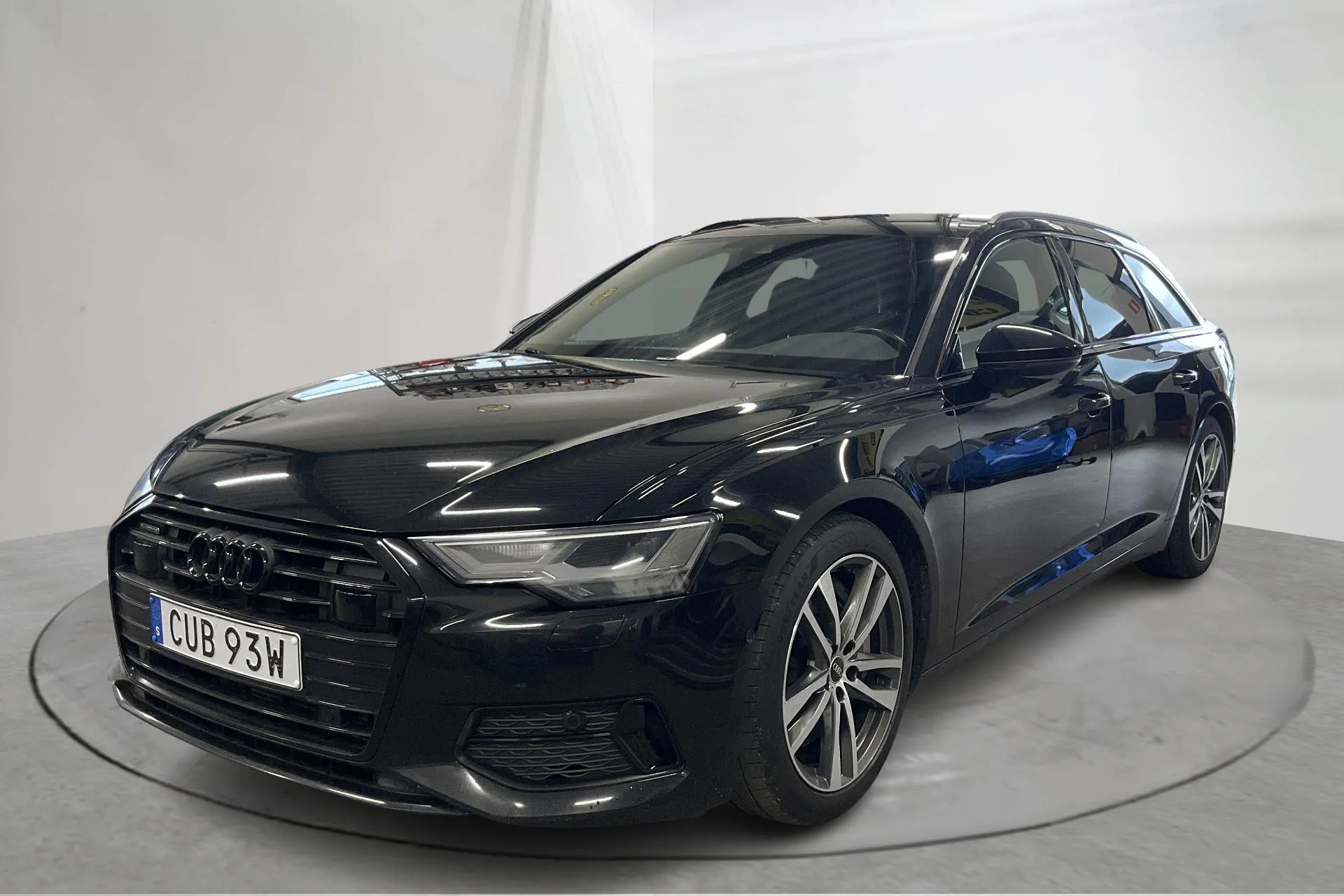 Presentationsfoto 1 av 20: Audi A6 Avant 50 TFSI e quattro (299hk) - 14 074 mil - Automat - svart - 2023