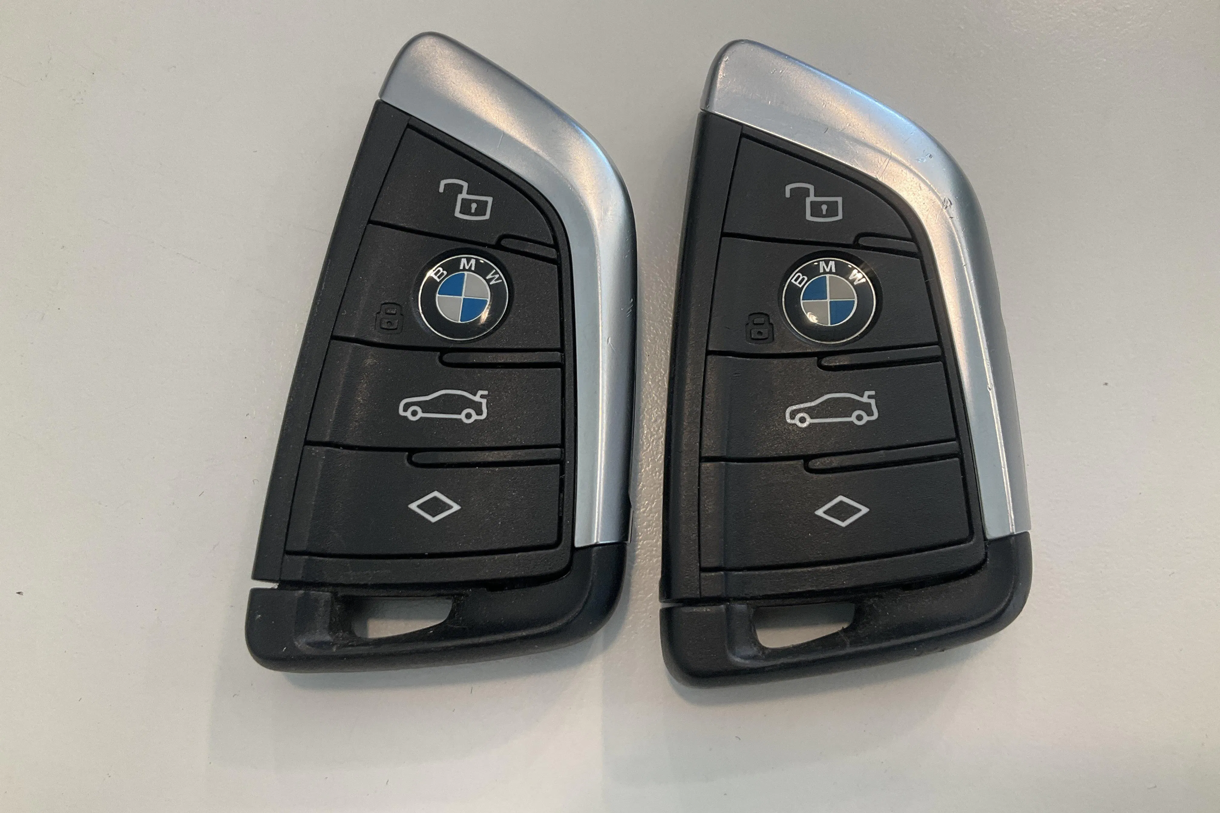 Presentation photo 22 of 22: BMW 330e xDrive Touring LCI, G21 (292hk) - 72 250 km - Automatic - white - 2023