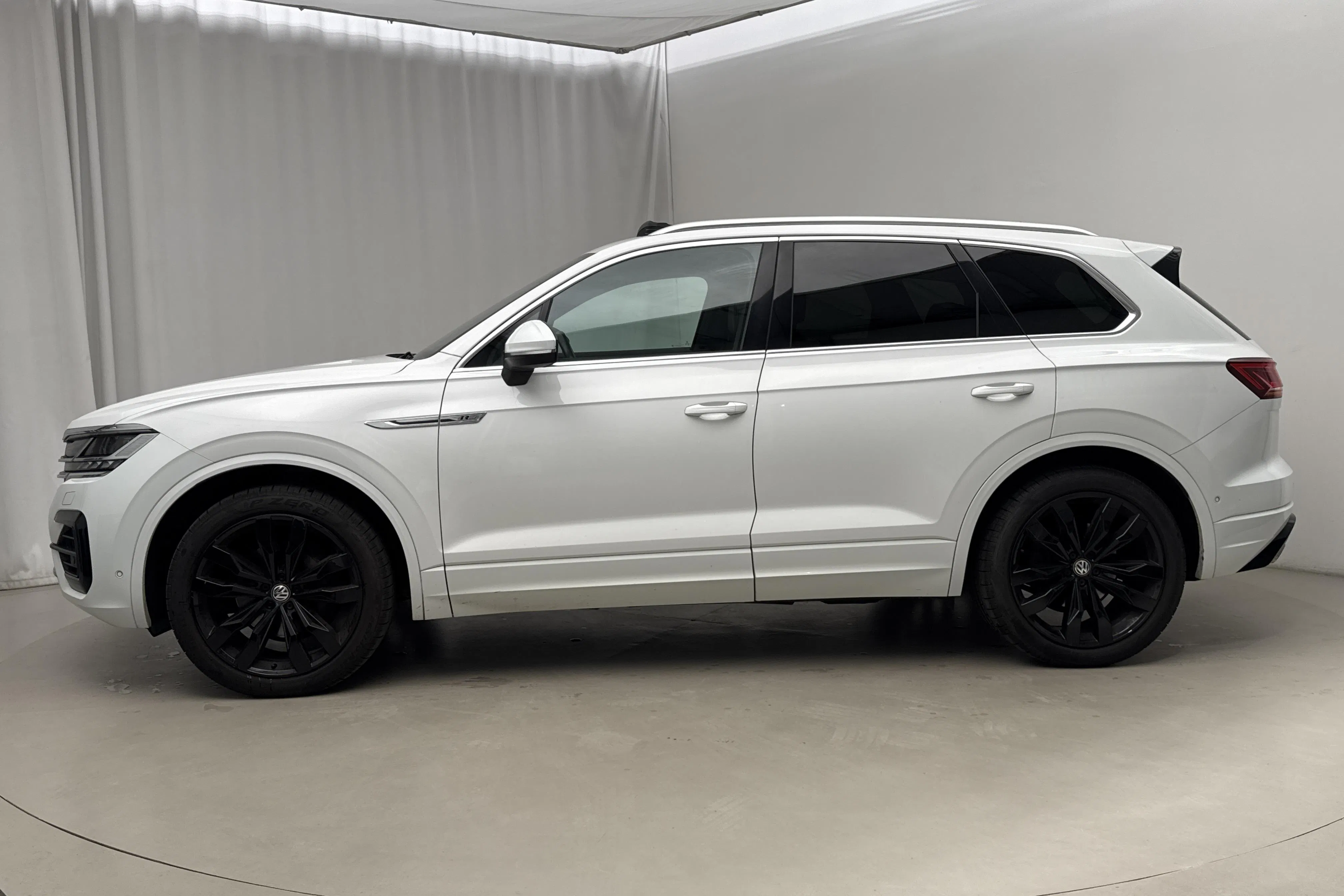 Presentation photo 2 of 25: VW Touareg V6 TDI 4Motion (286hk) - 212 430 km - Automatic - white - 2018