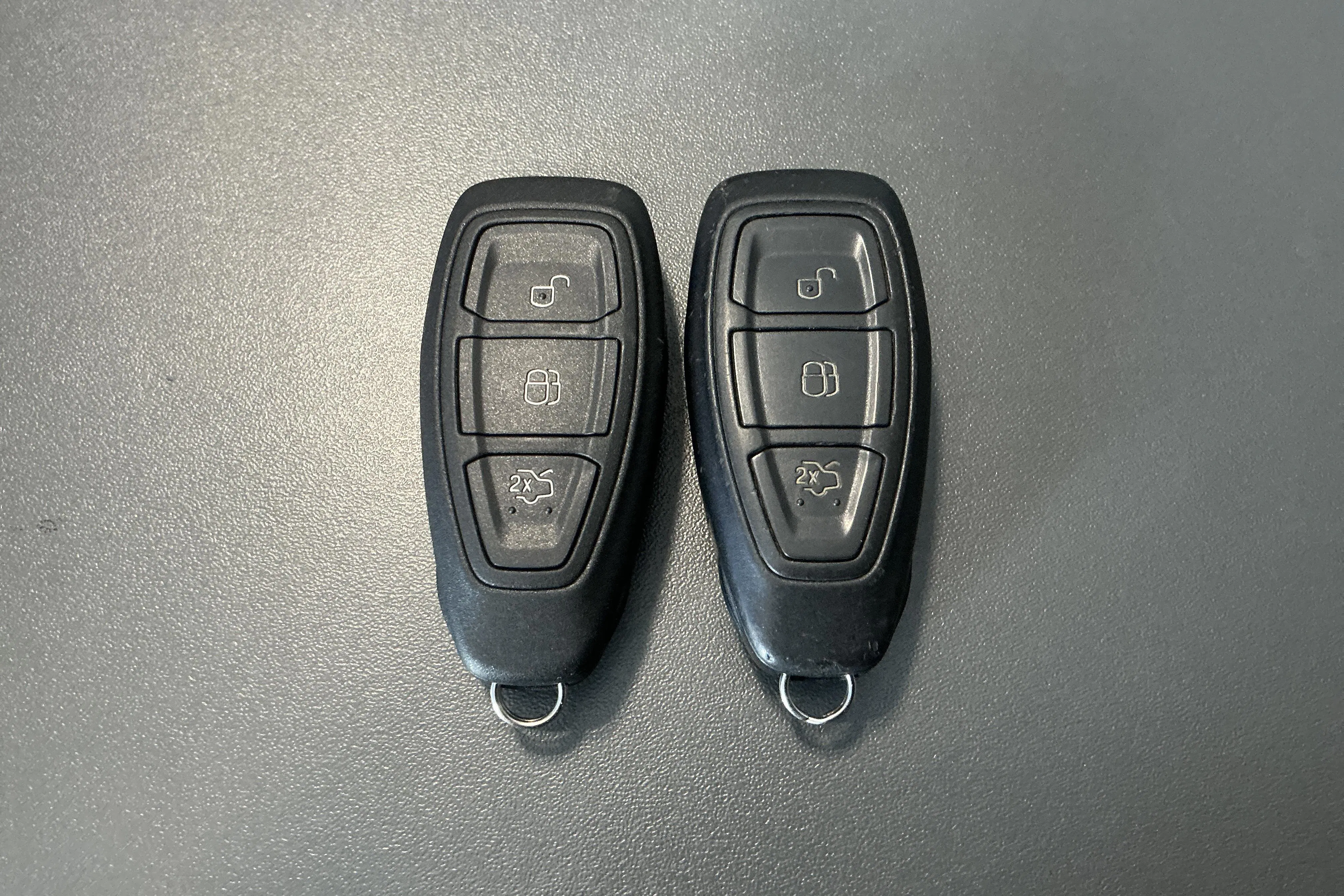 Presentation photo 17 of 17: Ford Focus 1.6 Flexifuel 5dr (150hk) - 142 350 km - Manual - gray - 2014