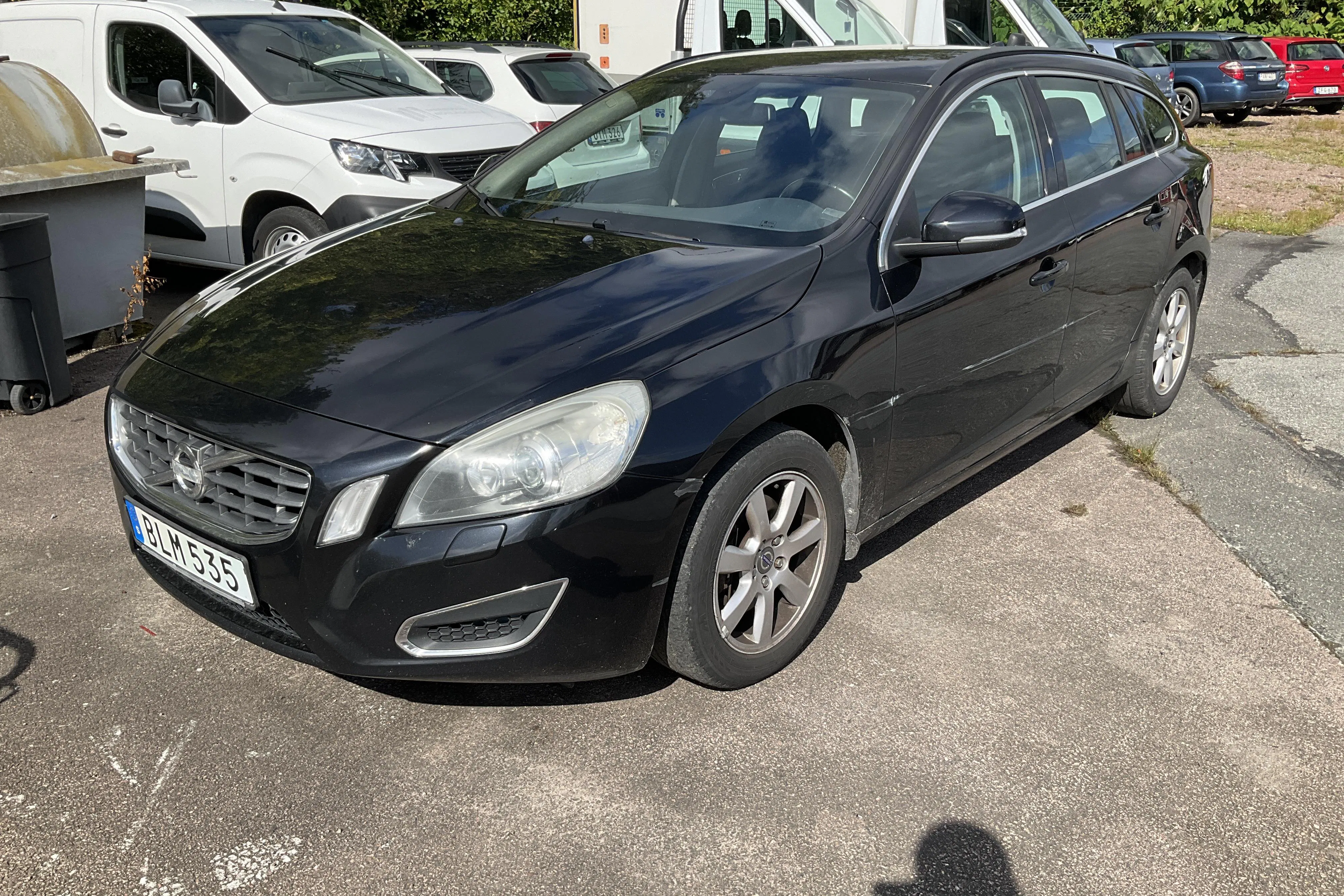 Presentation photo 1 of 14: Volvo V60 D3 (136hk) - 260 440 km - Automatic - black - 2013