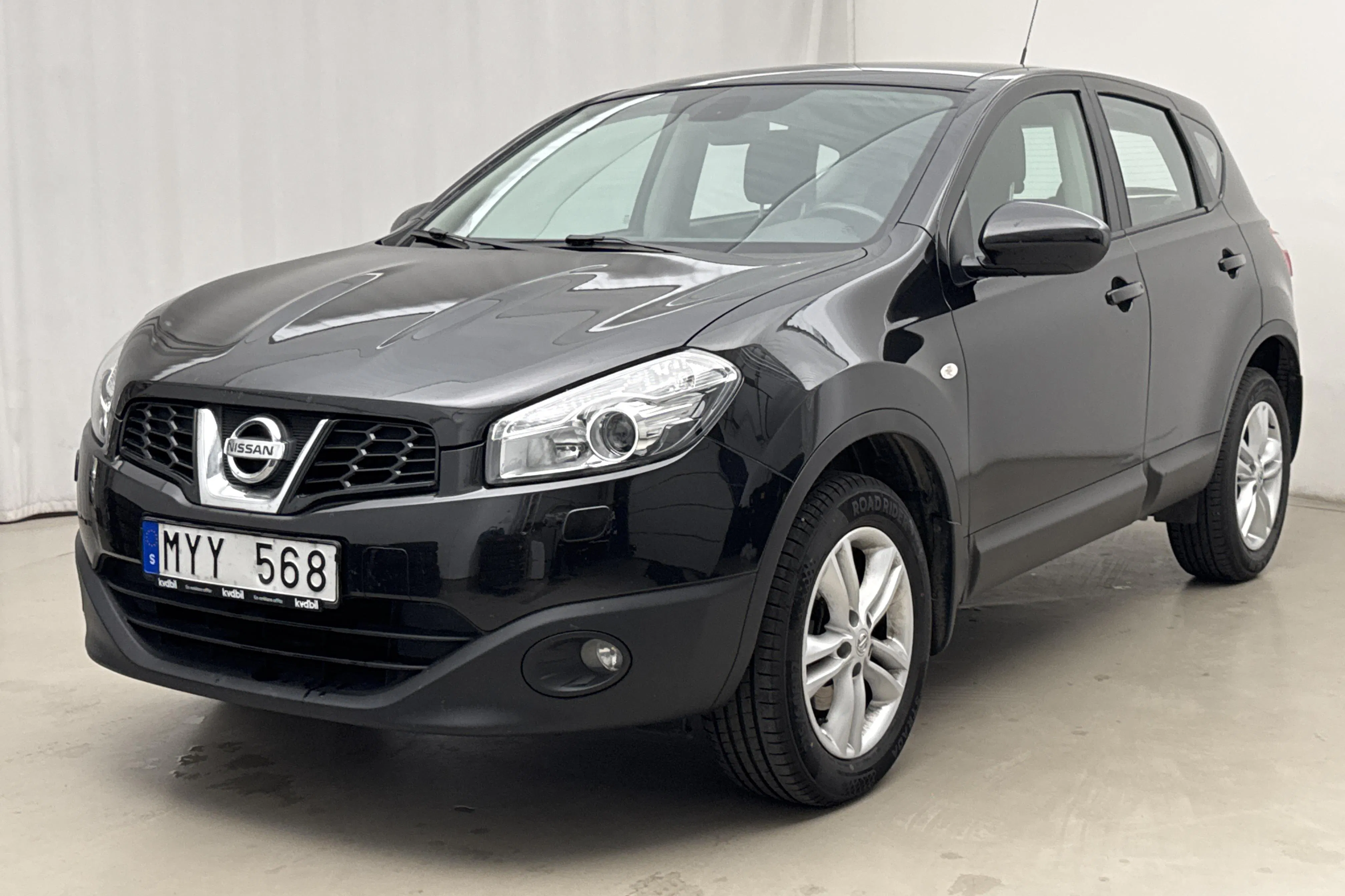 Presentation photo 1 of 15: Nissan Qashqai 1.6 (117hk) - 78 250 km - Manual - black - 2013