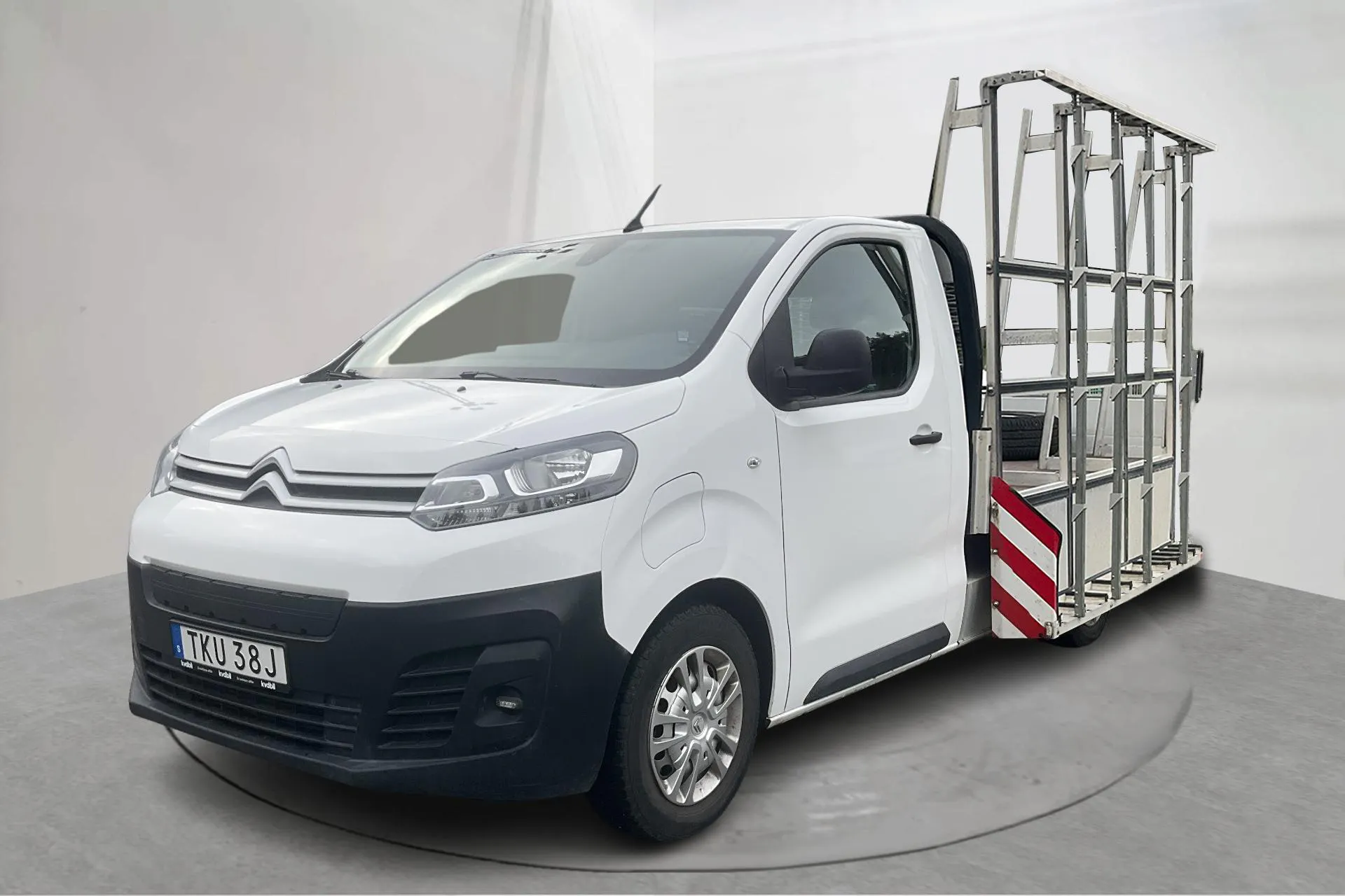 Presentationsfoto 1 av 18: Citroën e-Jumpy IV 75kWh Flak (136hk) - 3 036 mil - Automat - vit - 2022
