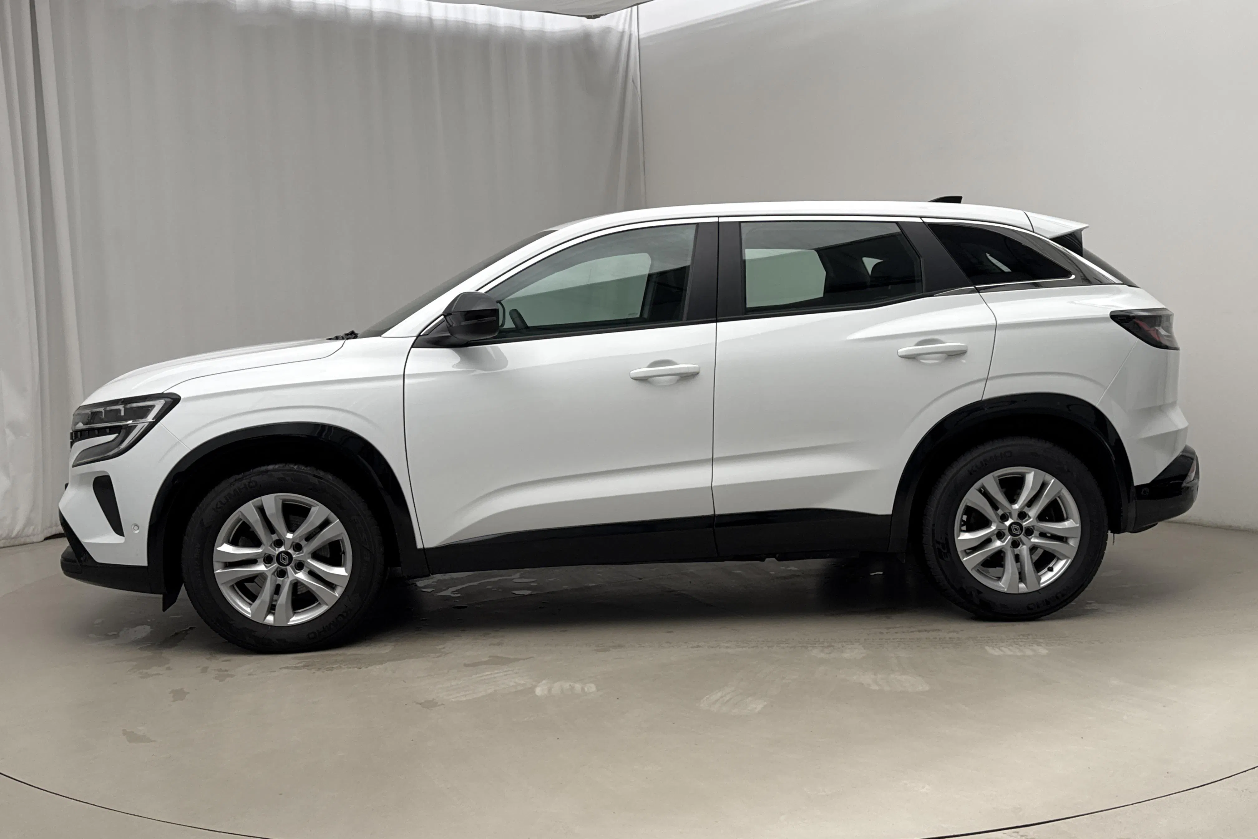 Presentationsfoto 2 av 18: Renault Austral 1.3 TCe MHEV (160hk) - 6 223 mil - Automat - vit - 2024