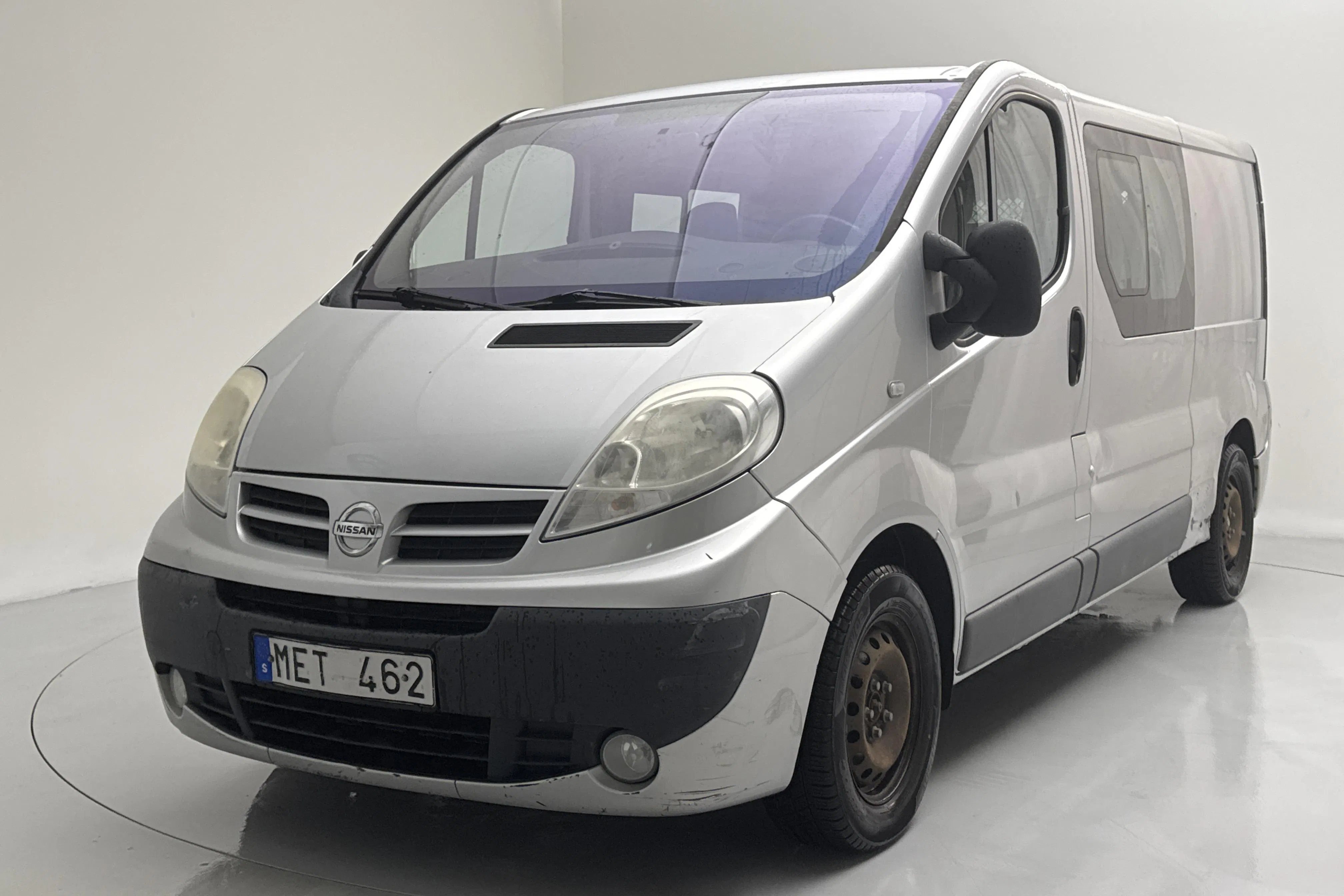 Presentationsfoto 1 av 12: Nissan Primastar 2.0 dCi (114hk) - 14 877 mil - Manuell - silver - 2011