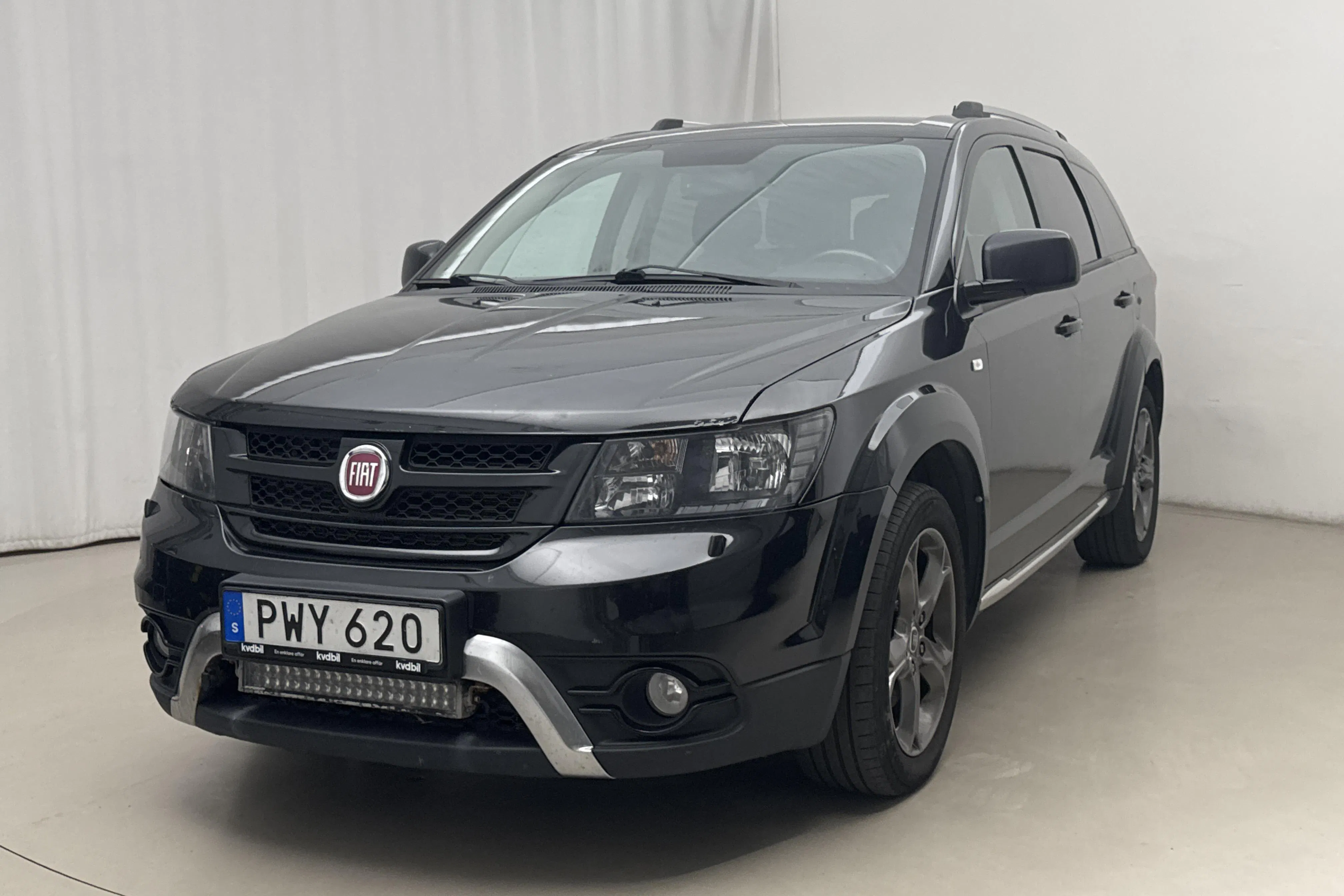 Presentationsfoto 1 av 17: Fiat Freemont 2.0 Multijet AWD (170hk) - 18 279 mil - Automat - svart - 2015