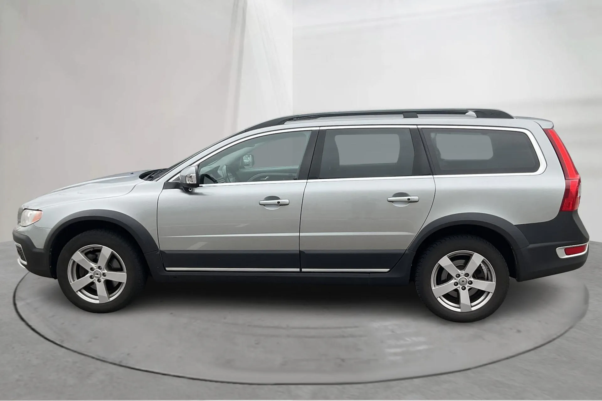 Presentation photo 2 of 16: Volvo XC70 II T6 AWD (304hk) - 209 210 km - Automatic - silver - 2013