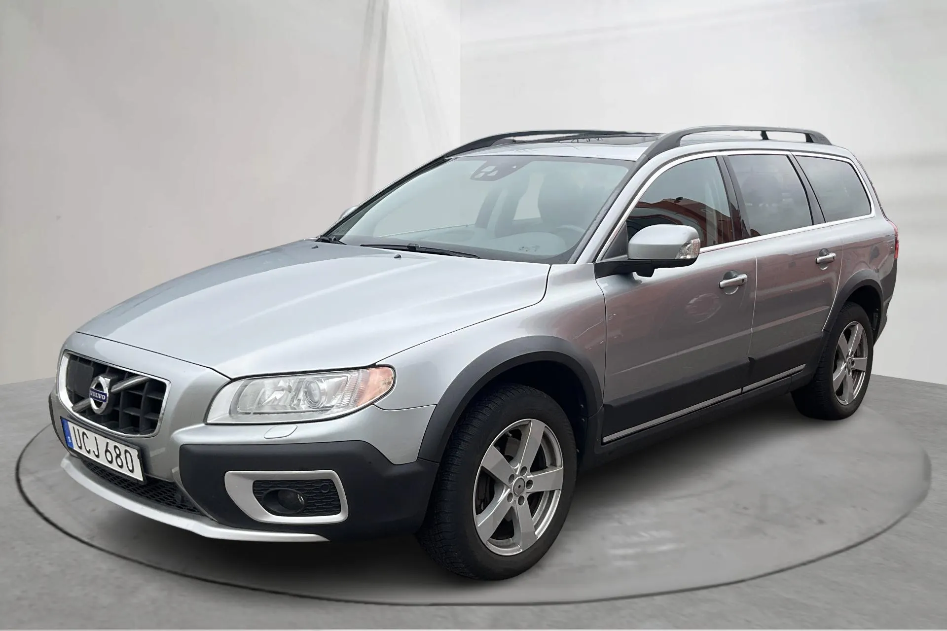 Presentation photo 1 of 16: Volvo XC70 II T6 AWD (304hk) - 209 210 km - Automatic - silver - 2013