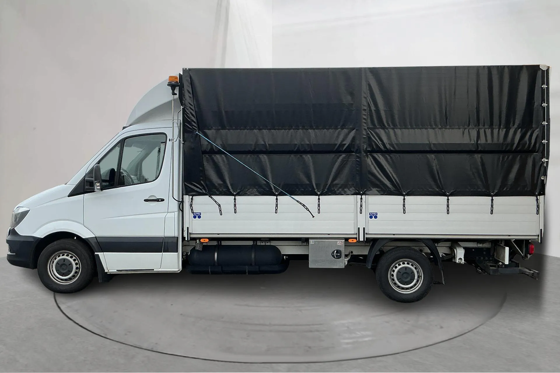 Presentation photo 2 of 14: Mercedes Sprinter 316 NGT (156hk) - 173 520 km - Manual - white - 2017