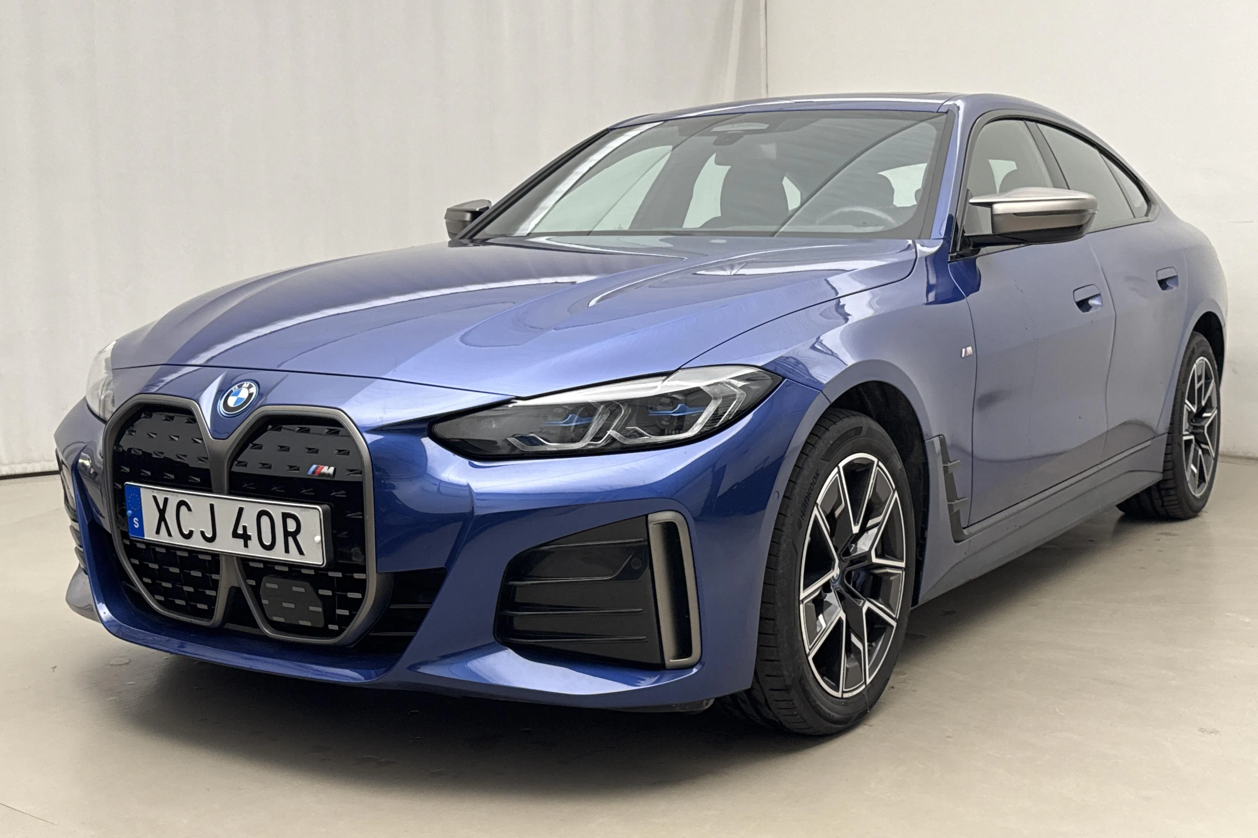 Presentationsfoto 1 av 25: BMW i4 M50 xDrive, G26 (544hk) - 2 231 mil - Automat - blå - 2023