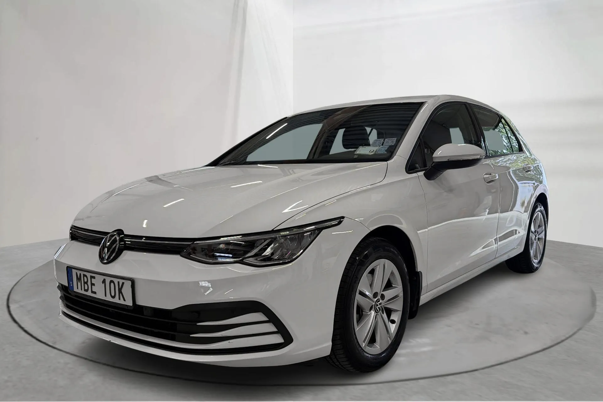 Presentation photo 1 of 13: VW Golf VIII TGI 5dr (130hk) - 13 220 km - Manual - white - 2022