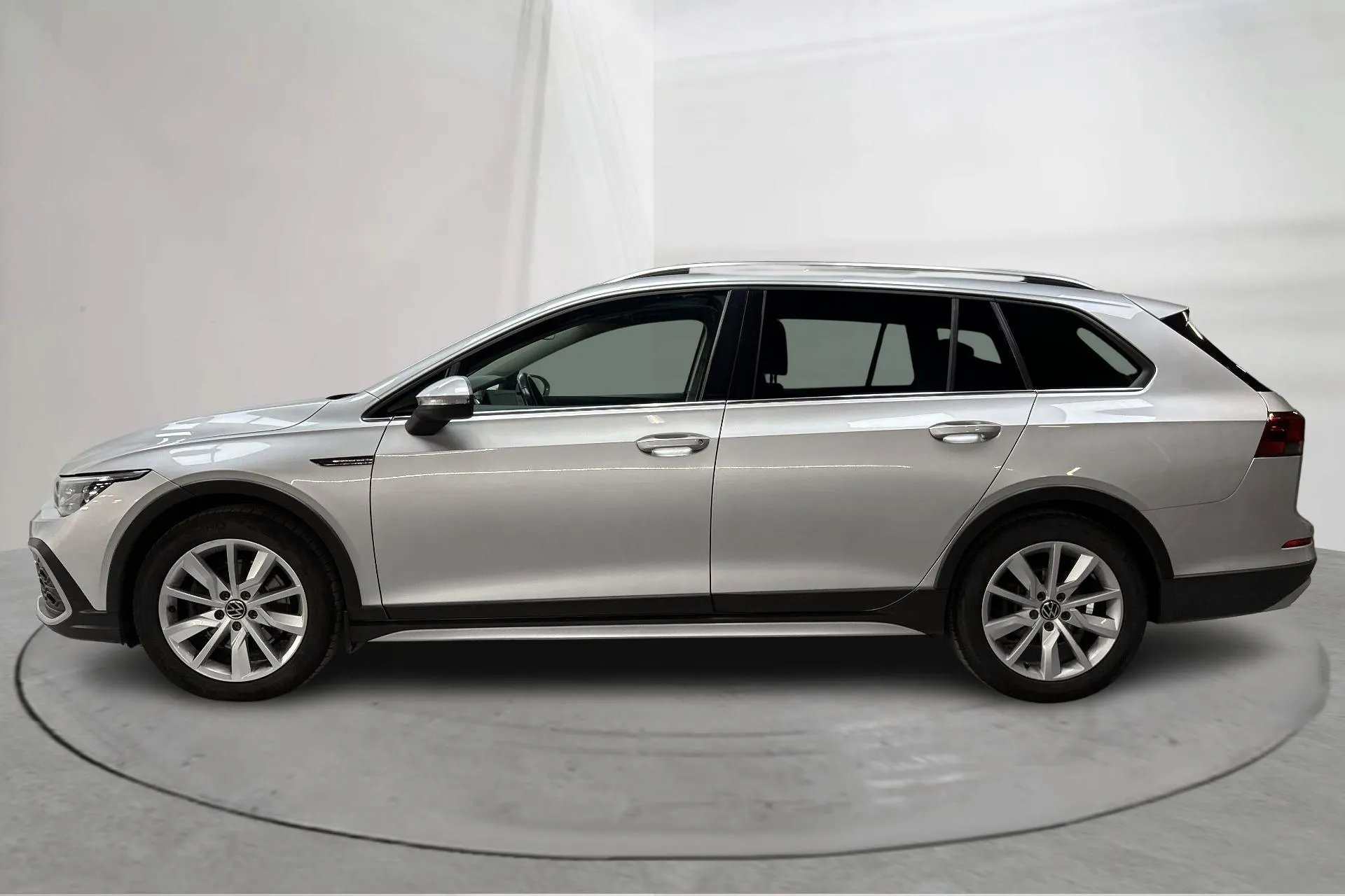 Presentation photo 2 of 15: VW Golf Alltrack 2.0 TDI SCR 4Motion (200hk) - 135 760 km - Automatic - silver - 2022