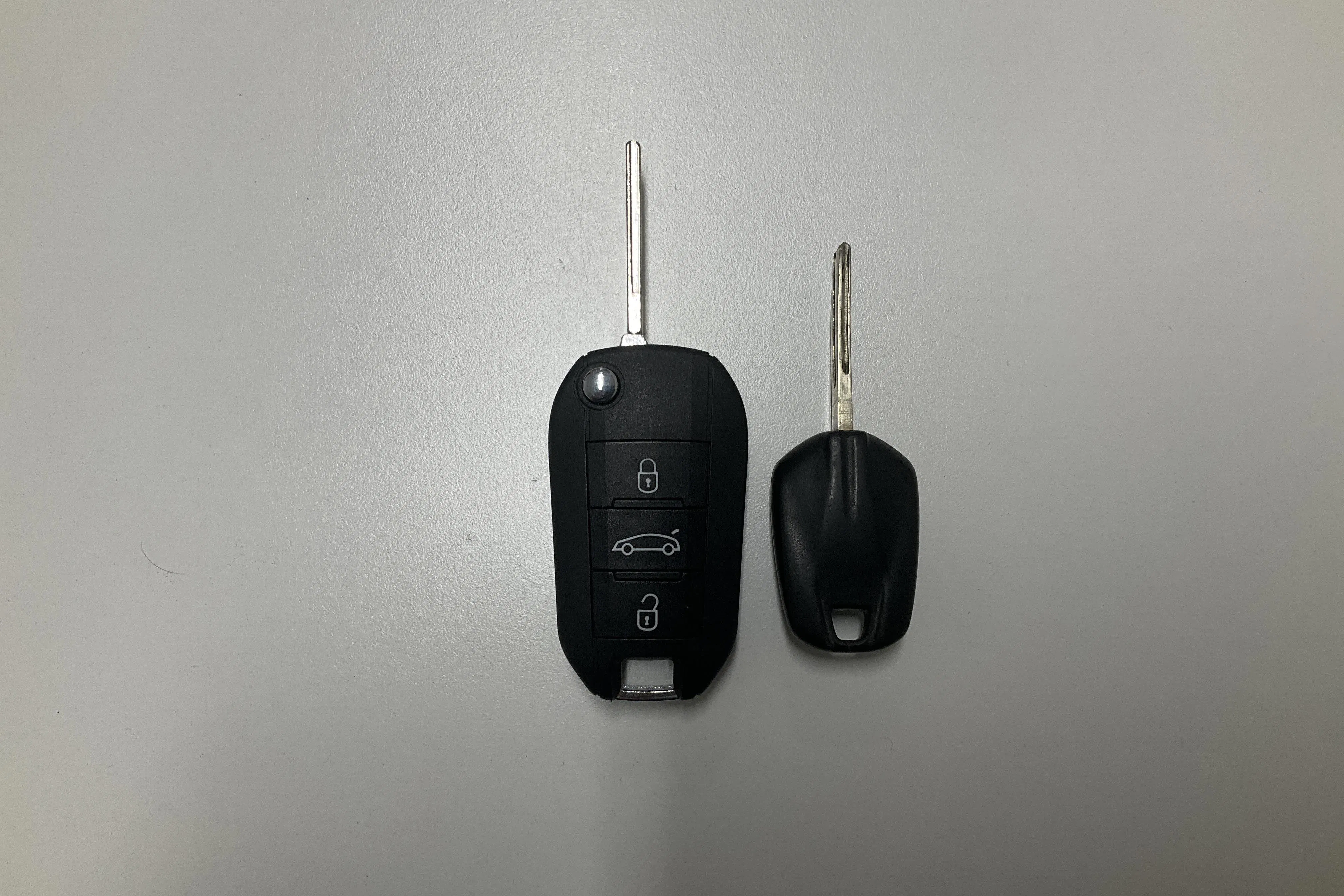 Presentation photo 19 of 19: Peugeot Partner 1.5 HDI Skåp (130hk) - 124 820 km - Automatic - white - 2019