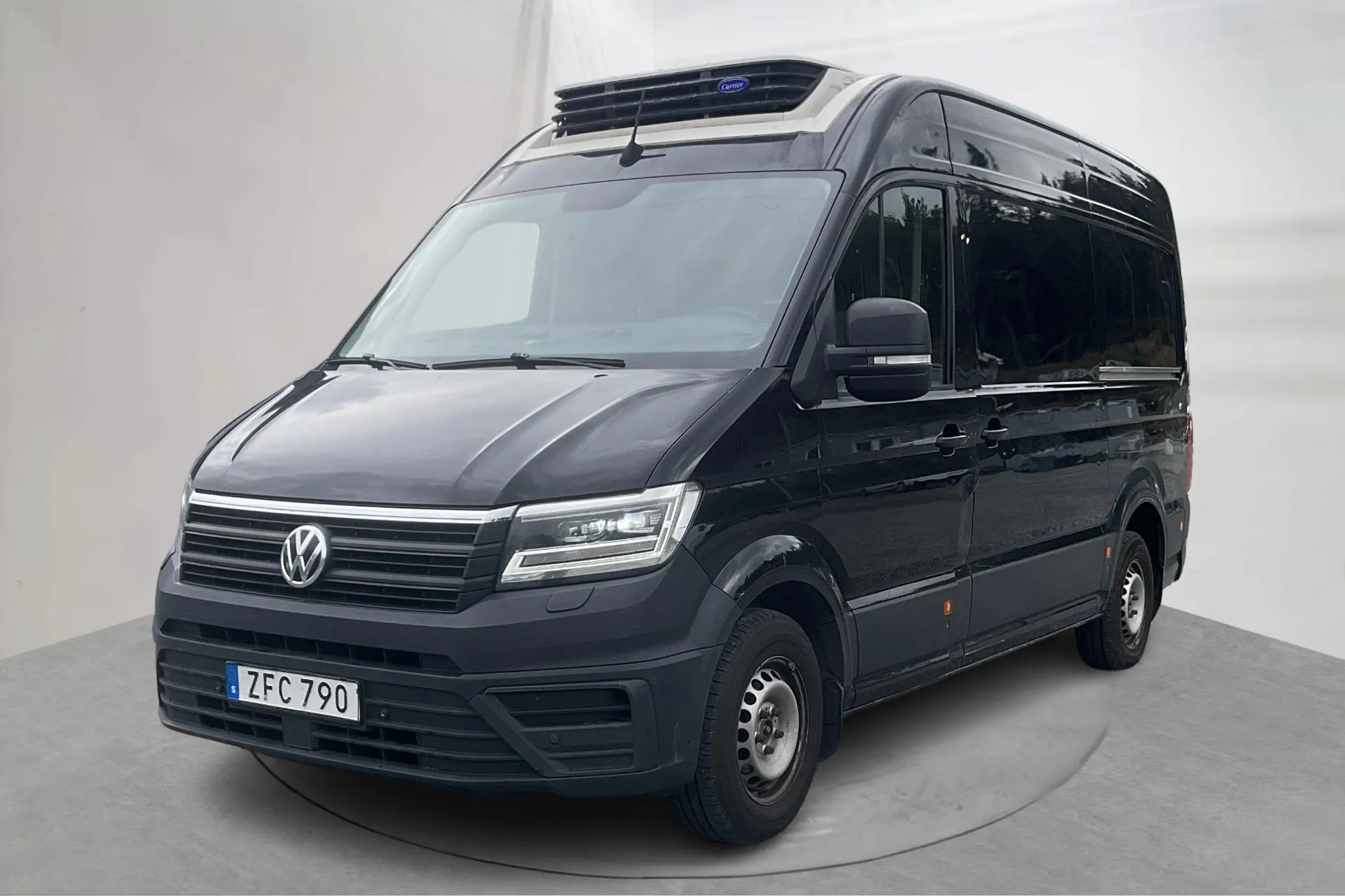Presentationsfoto 1 av 23: VW Crafter 35 2.0 TDI Skåp (177hk) - 31 821 mil - Automat - svart - 2018