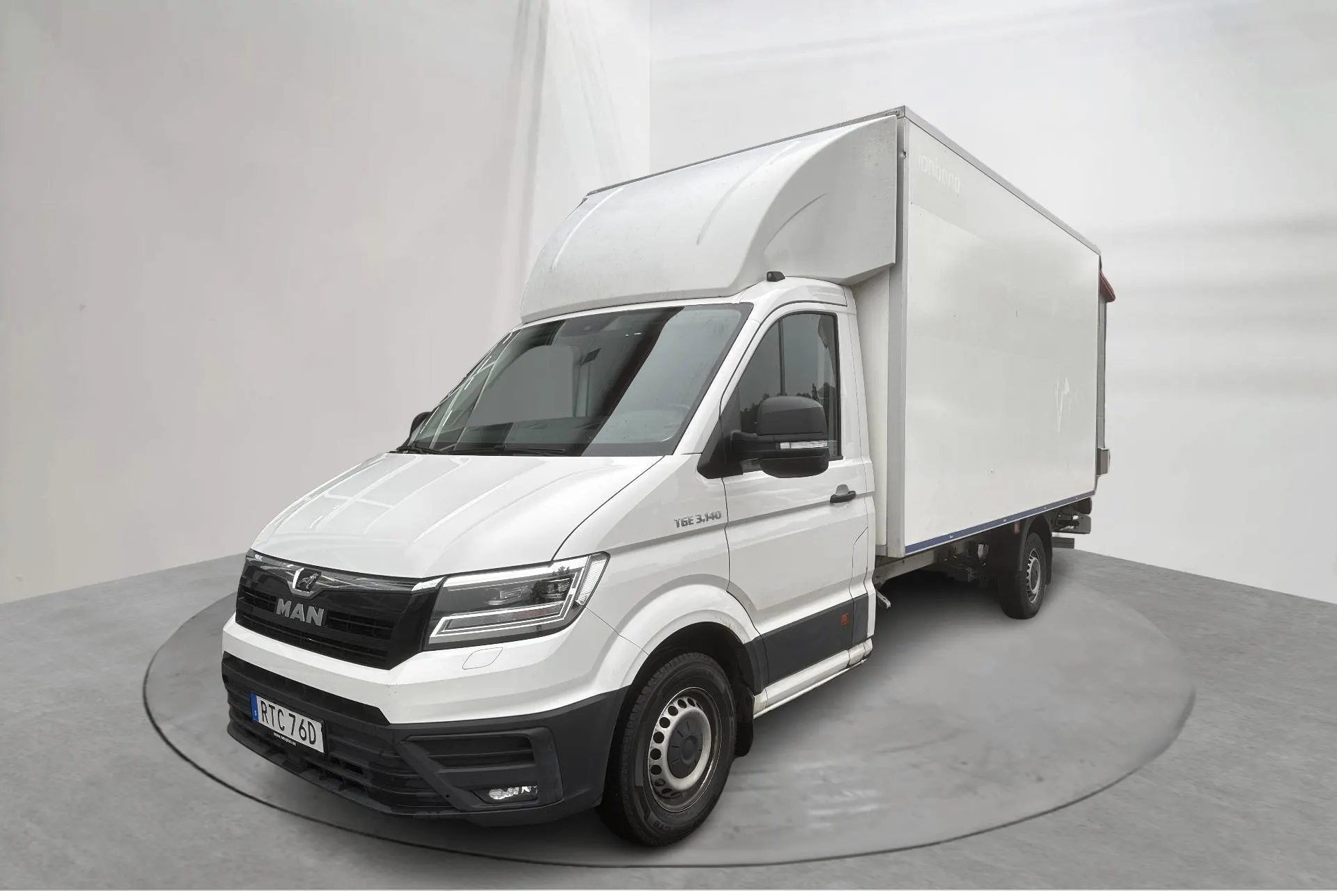 Presentation photo 1 of 16: MAN TGE 2.0 TDI Volymskåp (140hk) - 259 340 km - Automatic - white - 2023