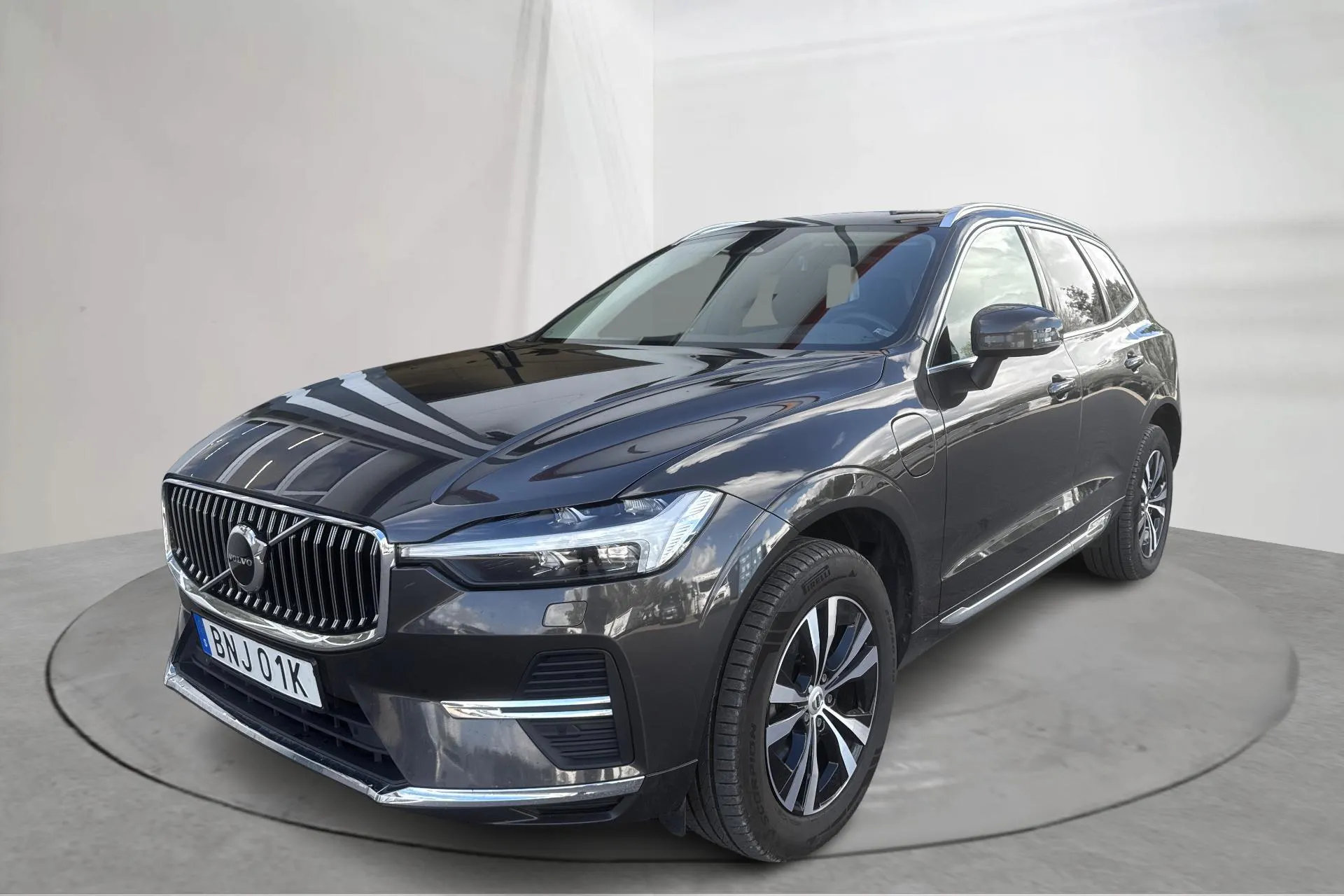 Presentation photo 1 of 19: Volvo XC60 T6 AWD Recharge (350hk) - 164 880 km - Automatic - gray - 2023