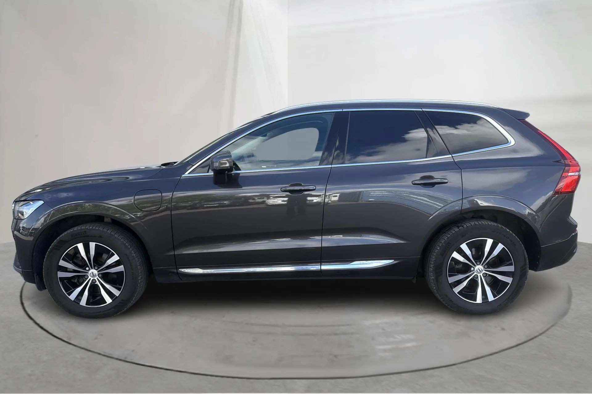 Presentation photo 2 of 19: Volvo XC60 T6 AWD Recharge (350hk) - 164 880 km - Automatic - gray - 2023